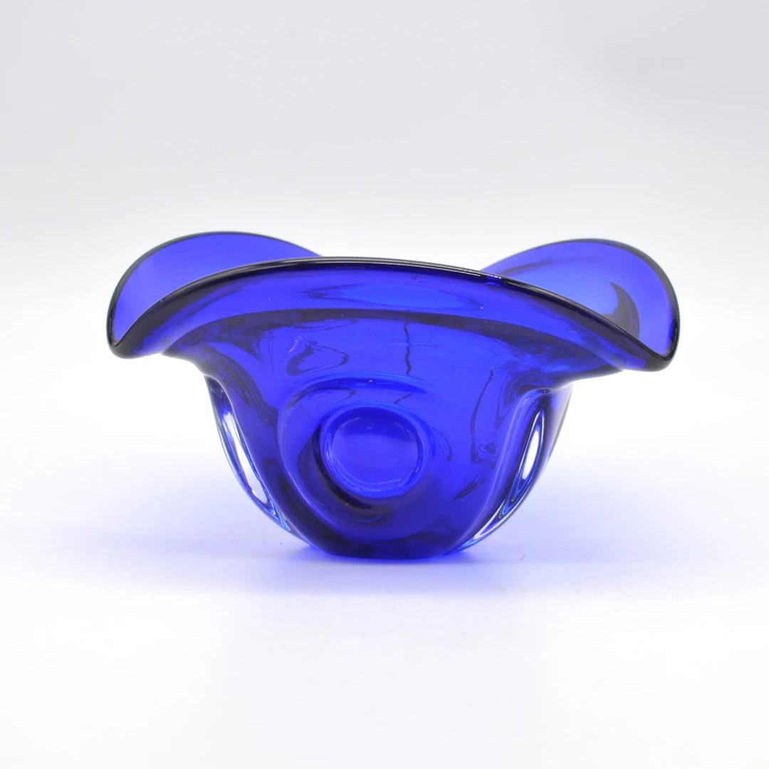 MURANO DESIGNER SCHALE, UBEKANNTER KÜNSTLER, STUDIOGLAS, ITALIEN, UM 1950.