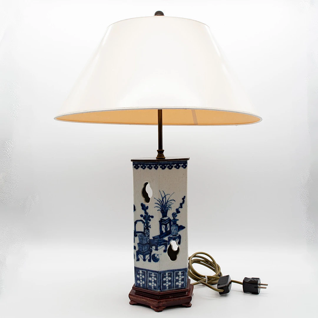 SELTENE CHINESISCHE BLAU-WEISSE-PORZELLANVASE, 18. JH., HEXAGONAL