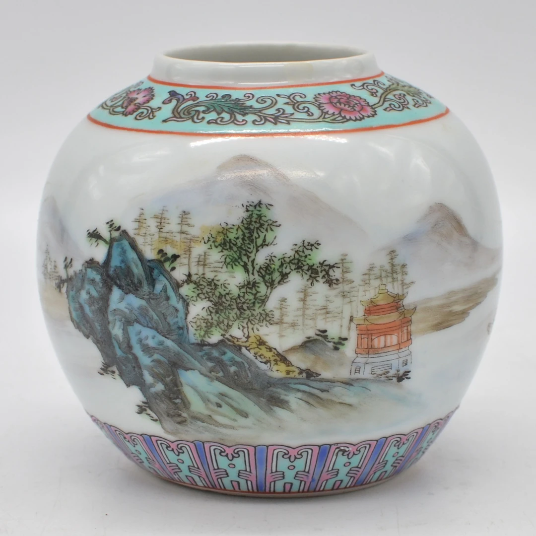 CHINESISCHE VASE, PORZELLAN, RUND, HANDBEMALT, LANDSCHAFTSMOTIV, MITTE