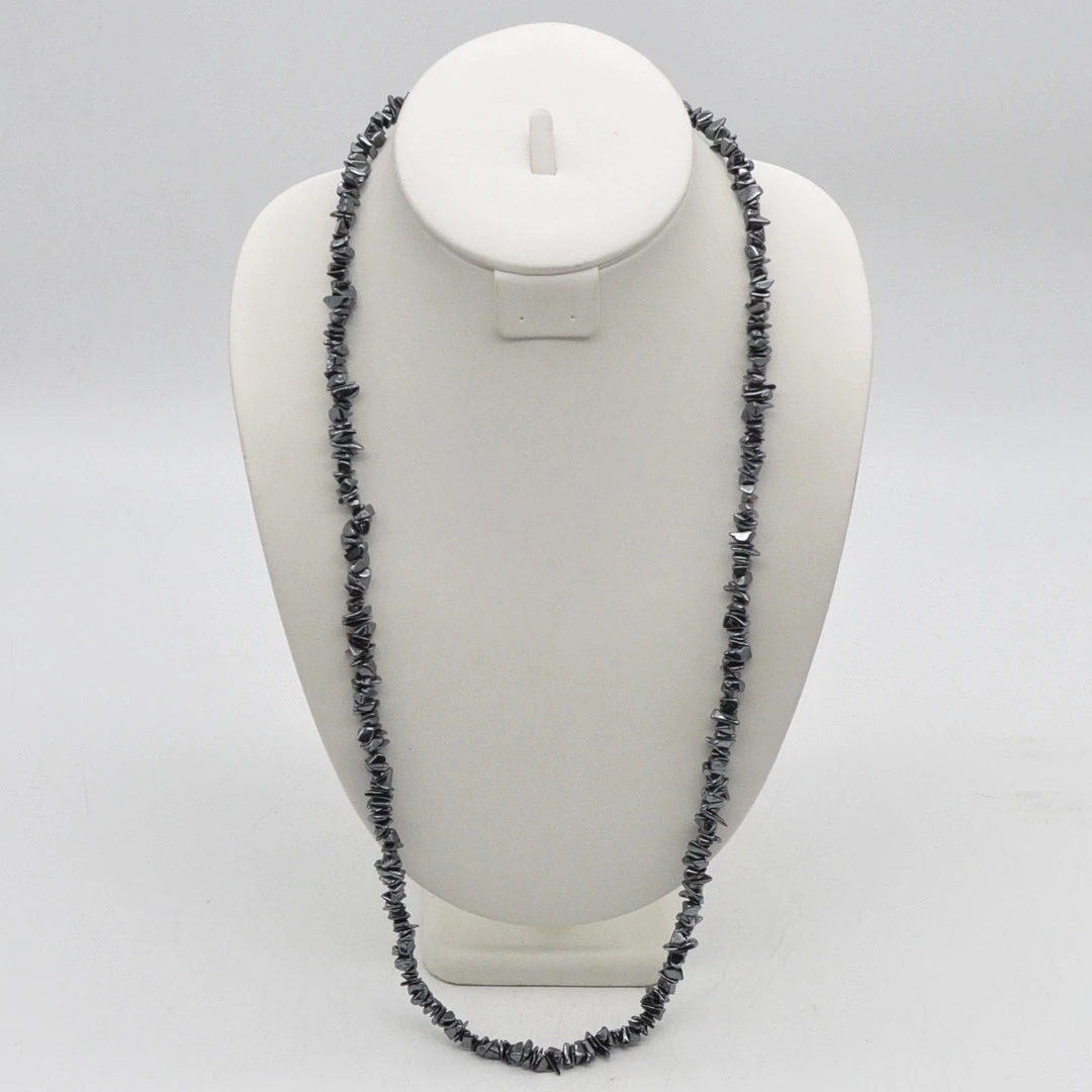 EDELSTEINCOLLIER AUS HÄMATIT, VINTAGE, MIT VERSCHLUSS, GESAMTLÄNGE CA. 80 CM.