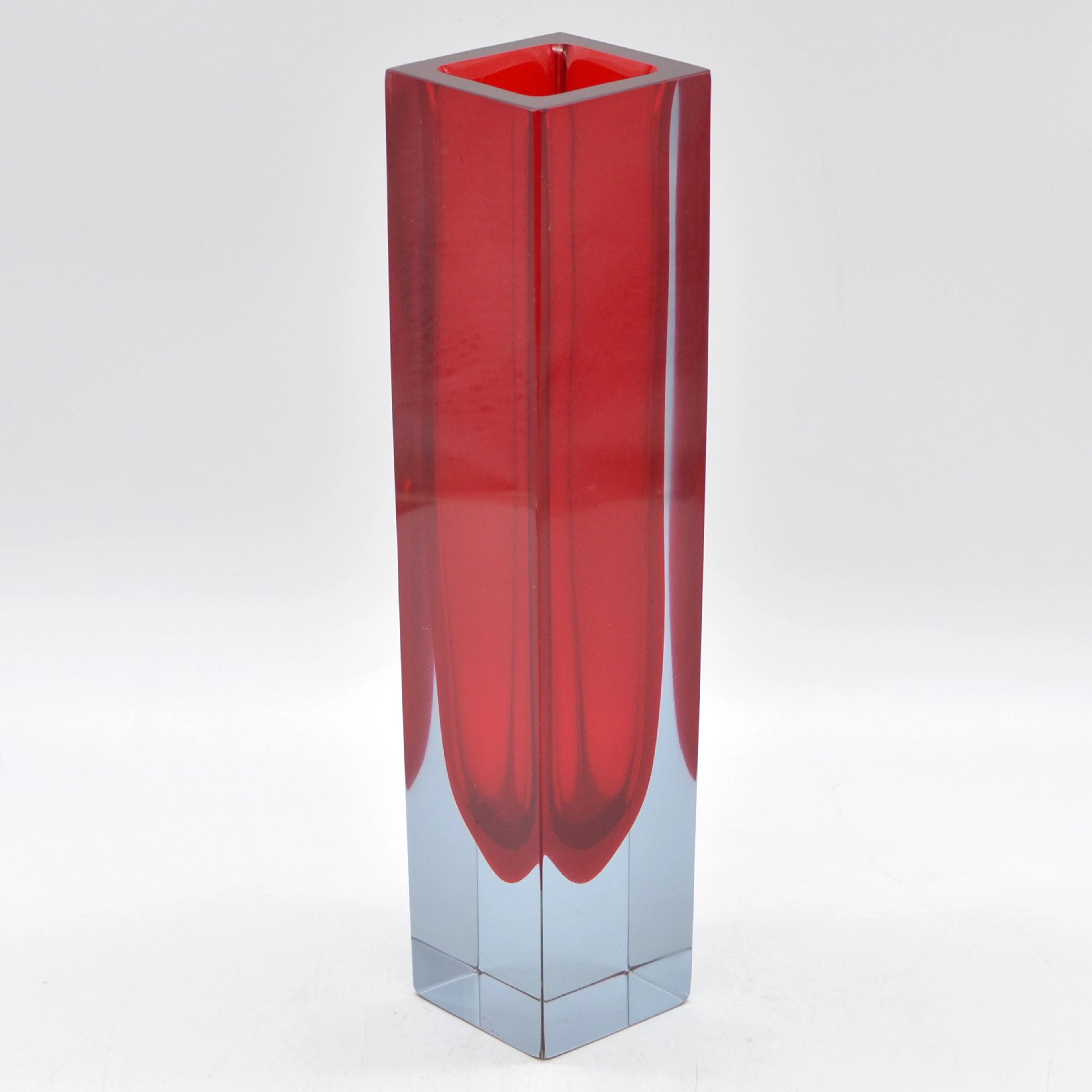 ALESSANDRO MANDRUZZATO. MURANO DESIGNERVASE, STUDIOGLAS, BLOCK-FORM