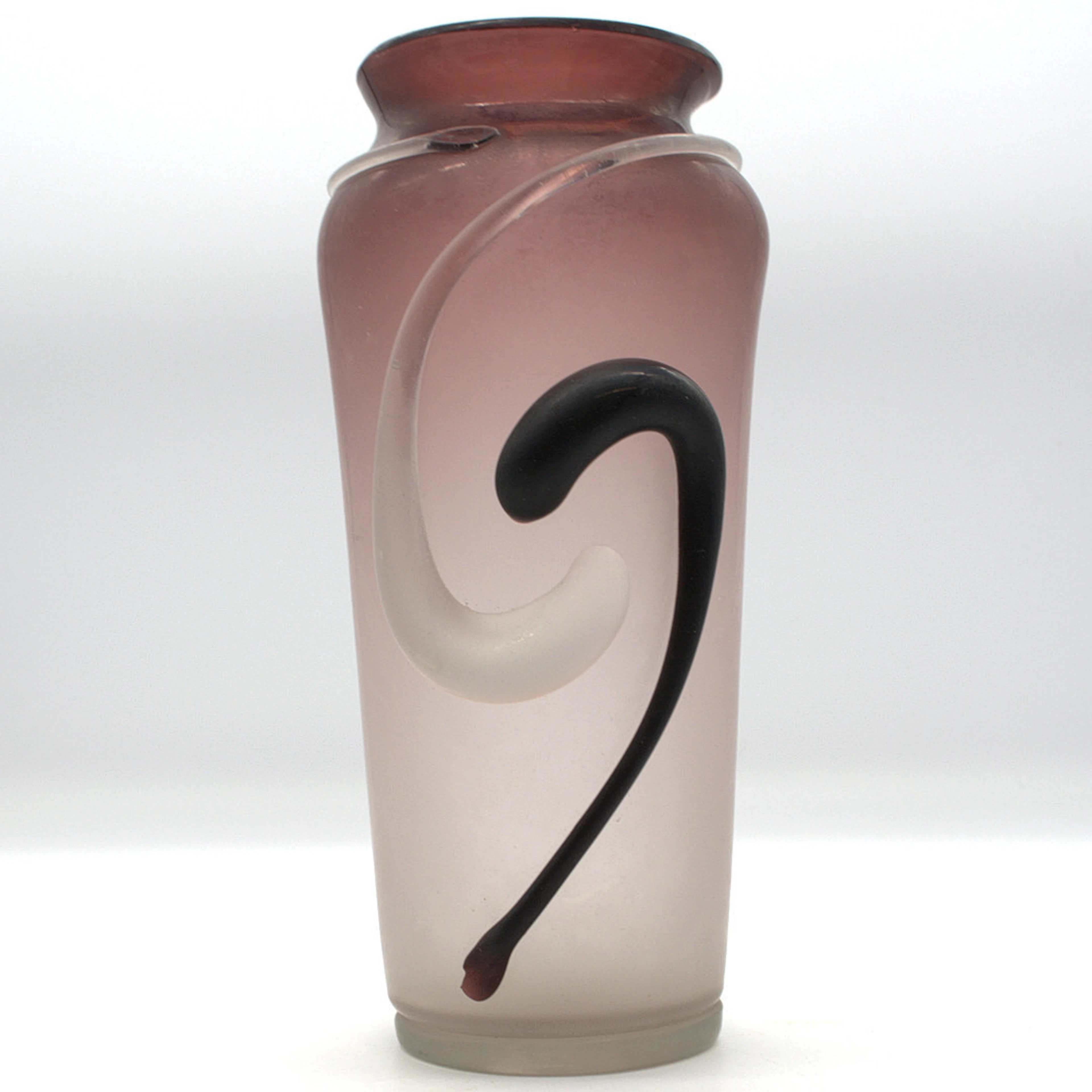 ESSIE ZAREH. STUDIO GLAS VASE, MUNDGEBLASEN VON ESSIE ZAREH MIT AUFGESETZTEN