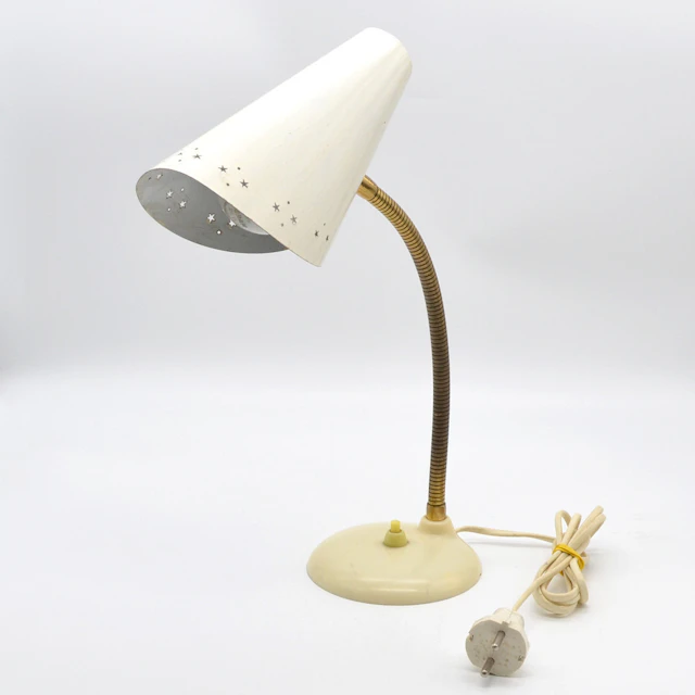 HOFFMEISTER UND SÖHNE. NACH. VINTAGE TISCHLAMPE, "STERN", AUS DEN 1960ER JAHRE.