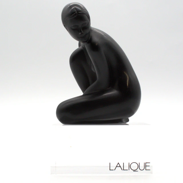 LALIQUE. , FRANCE, KLEINE AKTSKULPTUR "VENUS", SCHWARZES KRISTALLGLAS