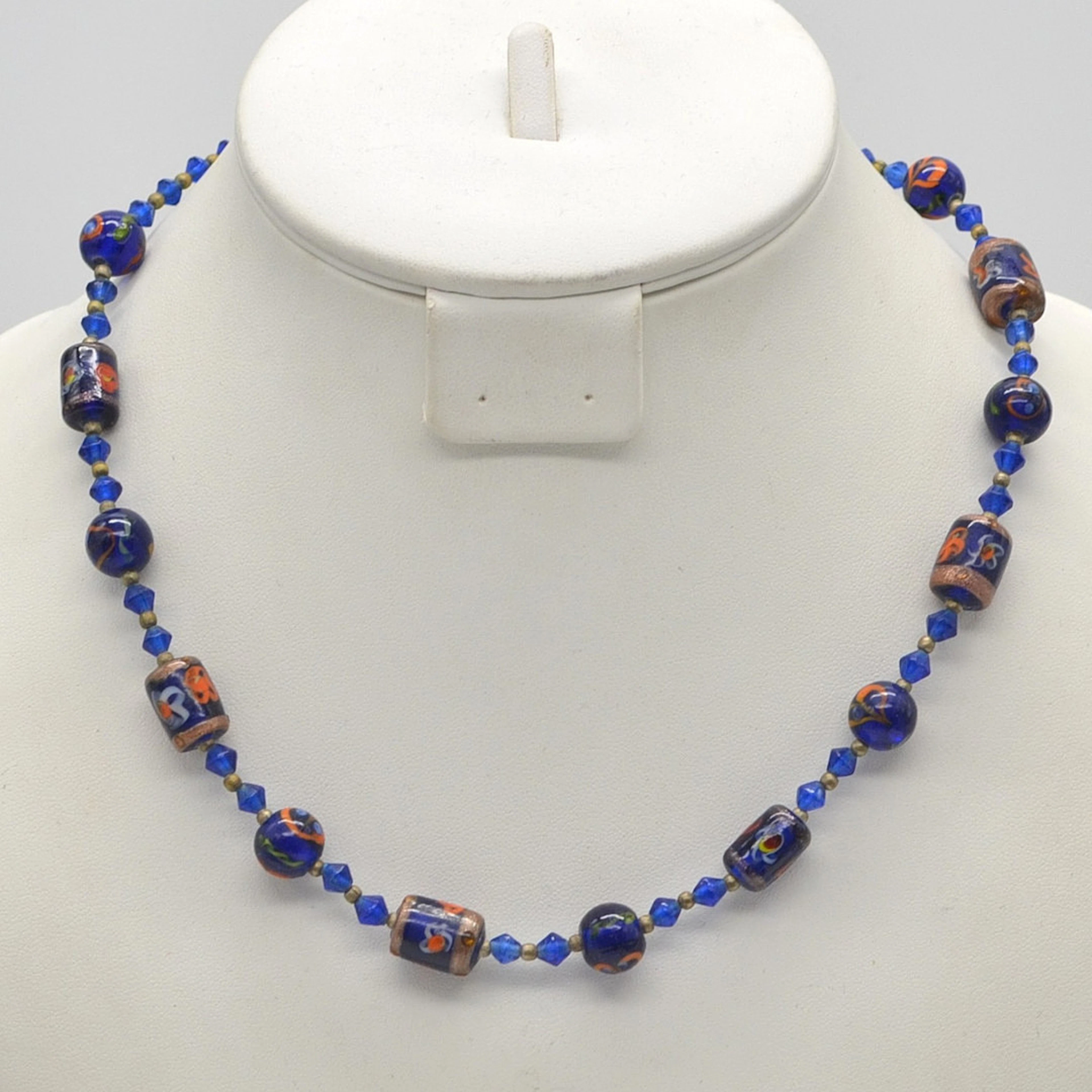 MURANO GLAS COLLIER, STUDIOGLAS, BLAU, MILLEFIORI MIT GLITZERPARTIKEL