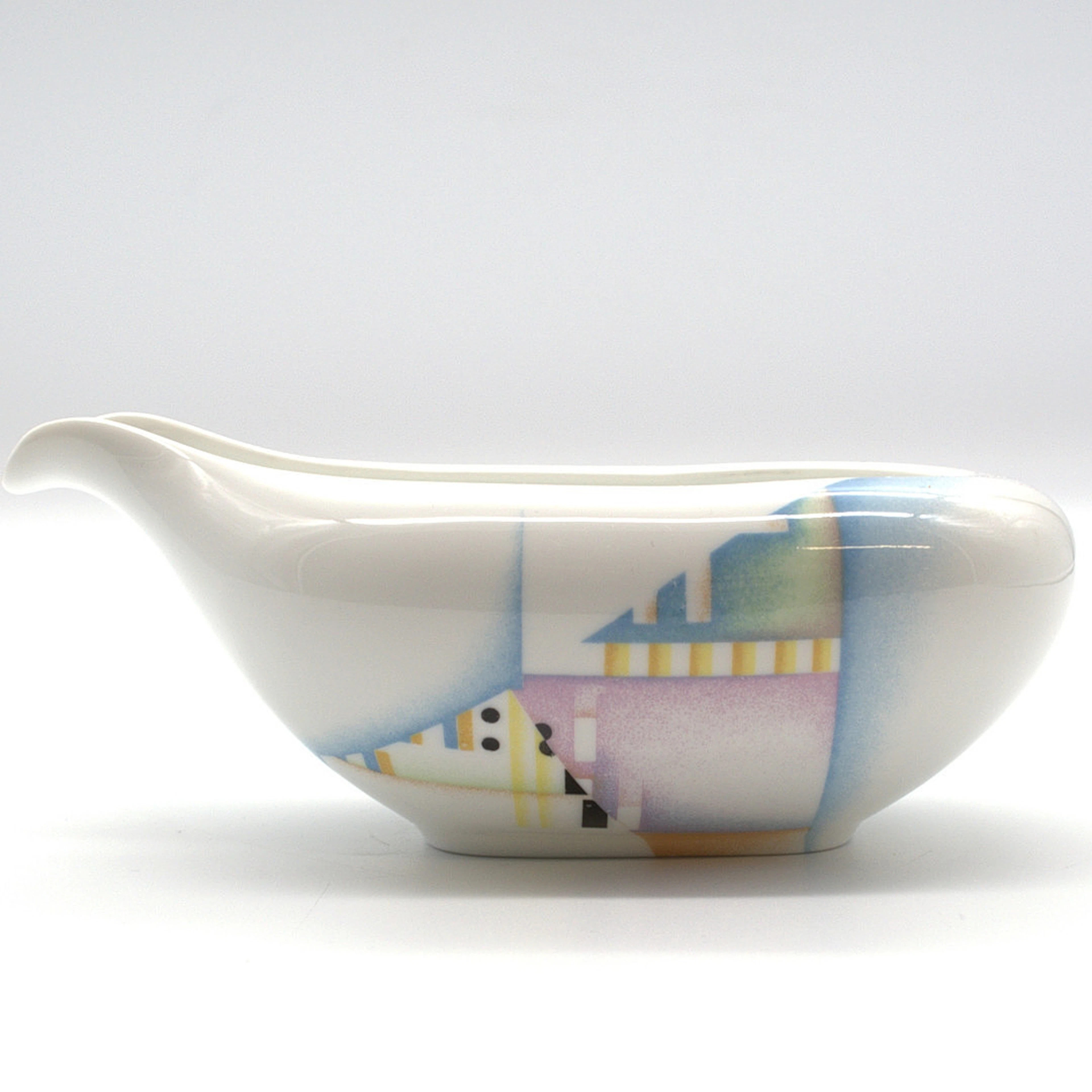 RICHARD GINORI. ITALIEN SAUCIERE HANDBEMALT MIT MODERNESTISCHEN, GEOMETRISCHEN
