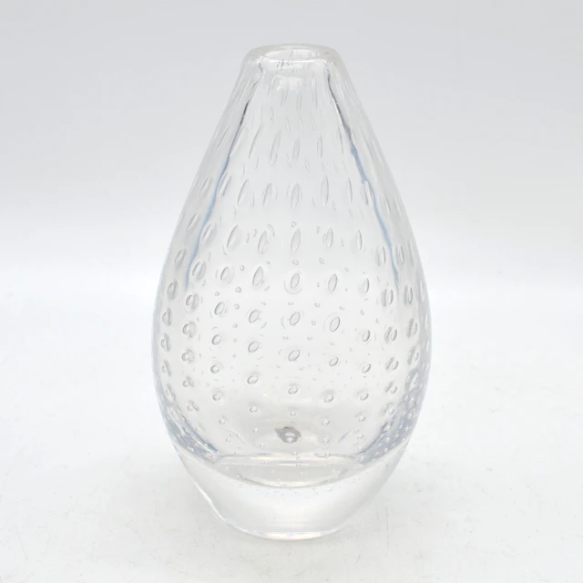 KRISTALLGLASWERKE HIRSCHBERG. VASE, STUDIOGLAS, TRANSPARENT, LUFTEINSCHLÜSSE