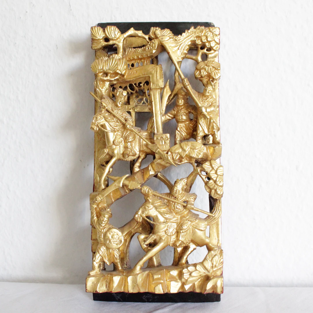 ANTIKE CHINESISCHE CHAOZHOU HOLZSCHNITZEREI BLATTGOLD, KRIEGER SZENE, UM 1900.