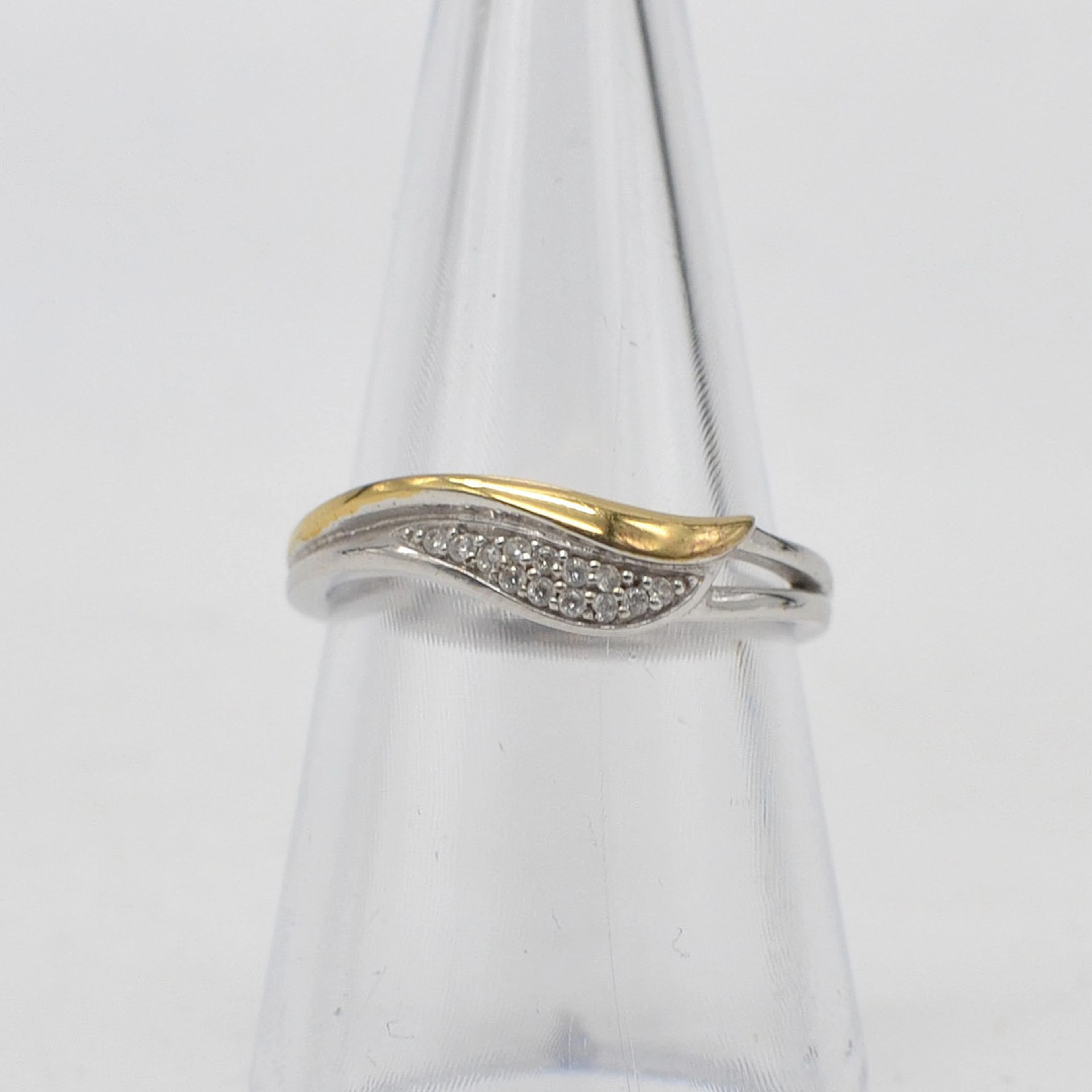 CHANTI, GESCHWUNGENER DESIGNERRING MIT VERGOLDETEM DETAIL, STERLINGSILBER