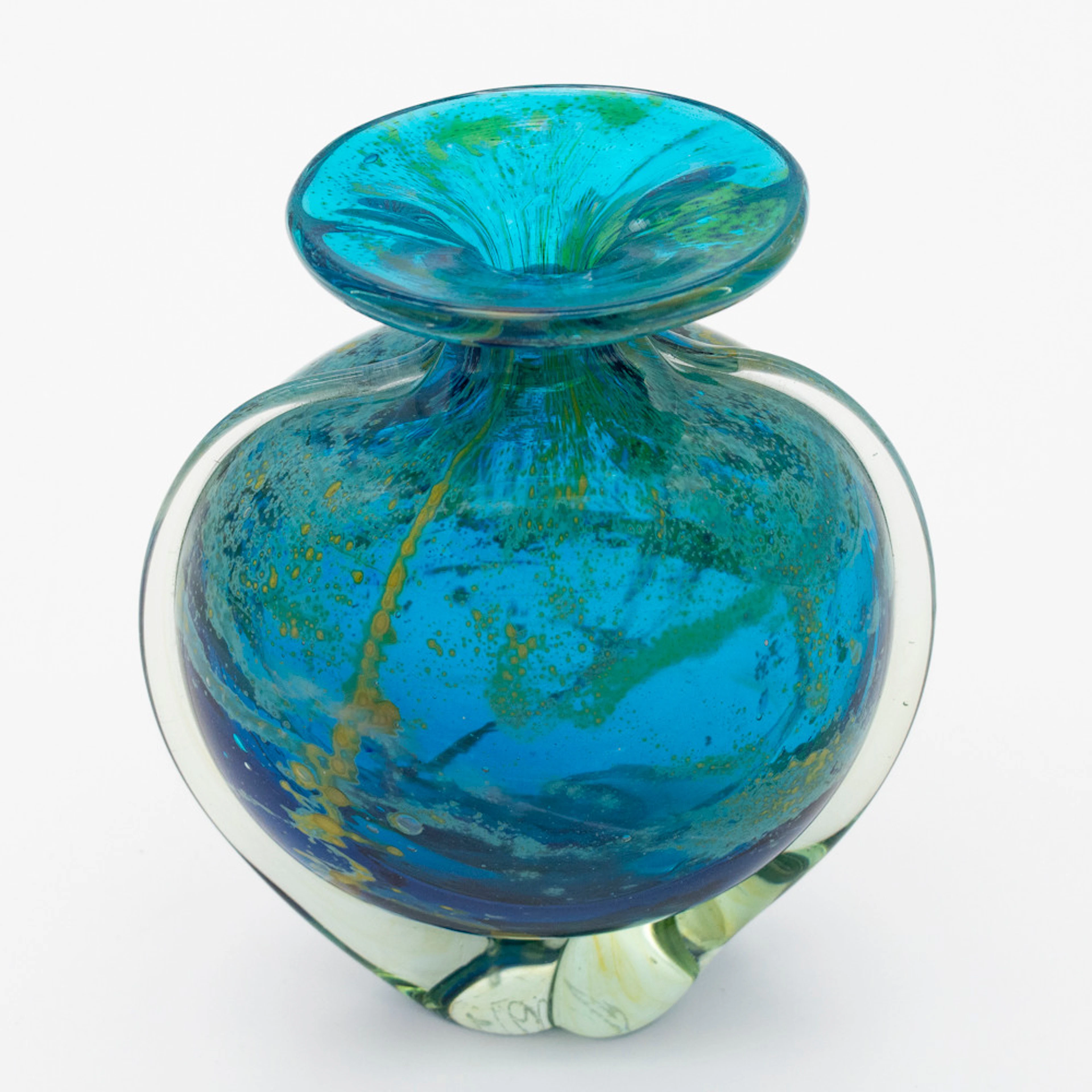 MICHAEL HARRIS. MUNDGEBLASENE KUNSTGLASVASE VON MDINA GLASS, DEKOR: