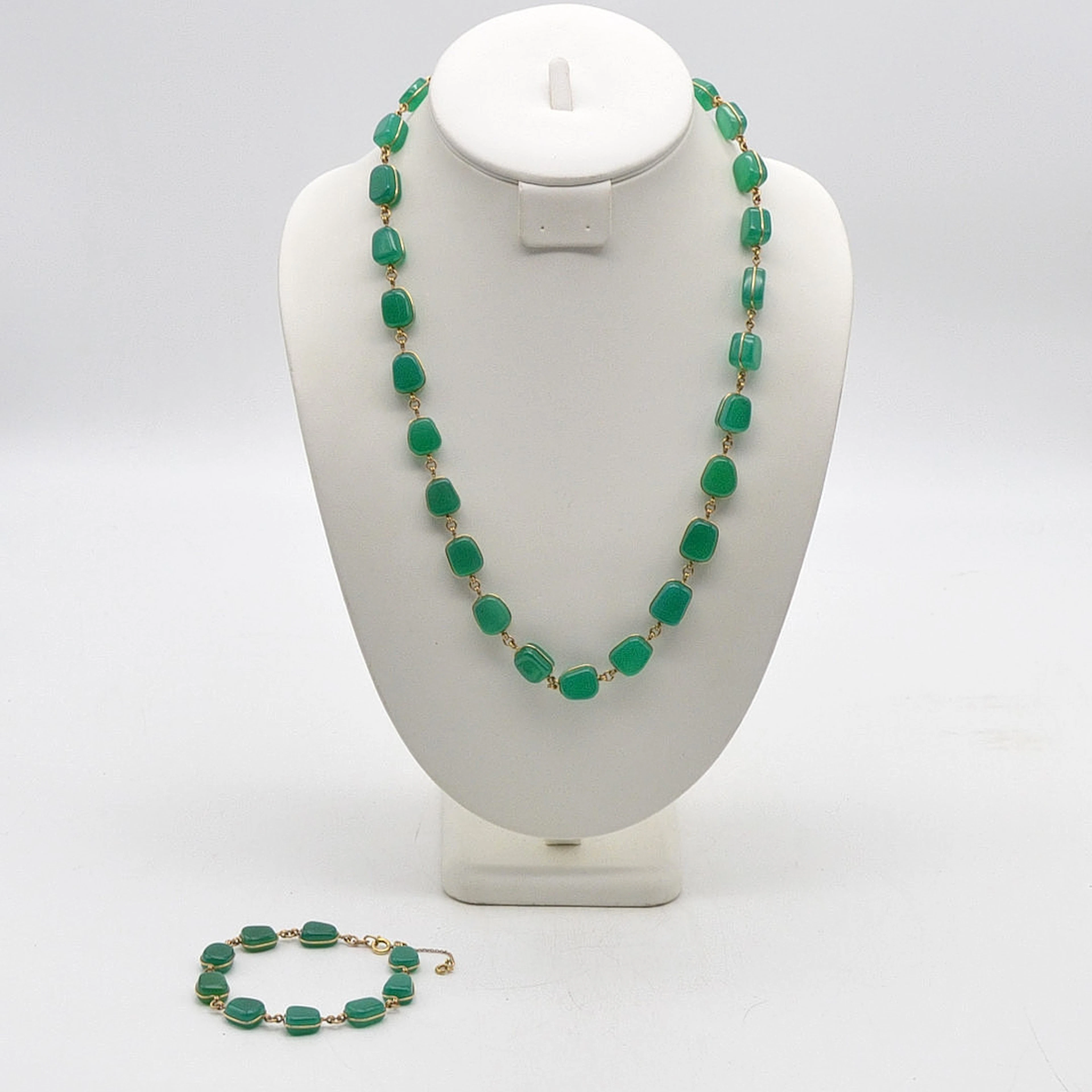 HANDGEMACHTER SCHMUCKSET AUS CHRYSOPAS, GLIEDERCOLLIER UND ARMBAND
