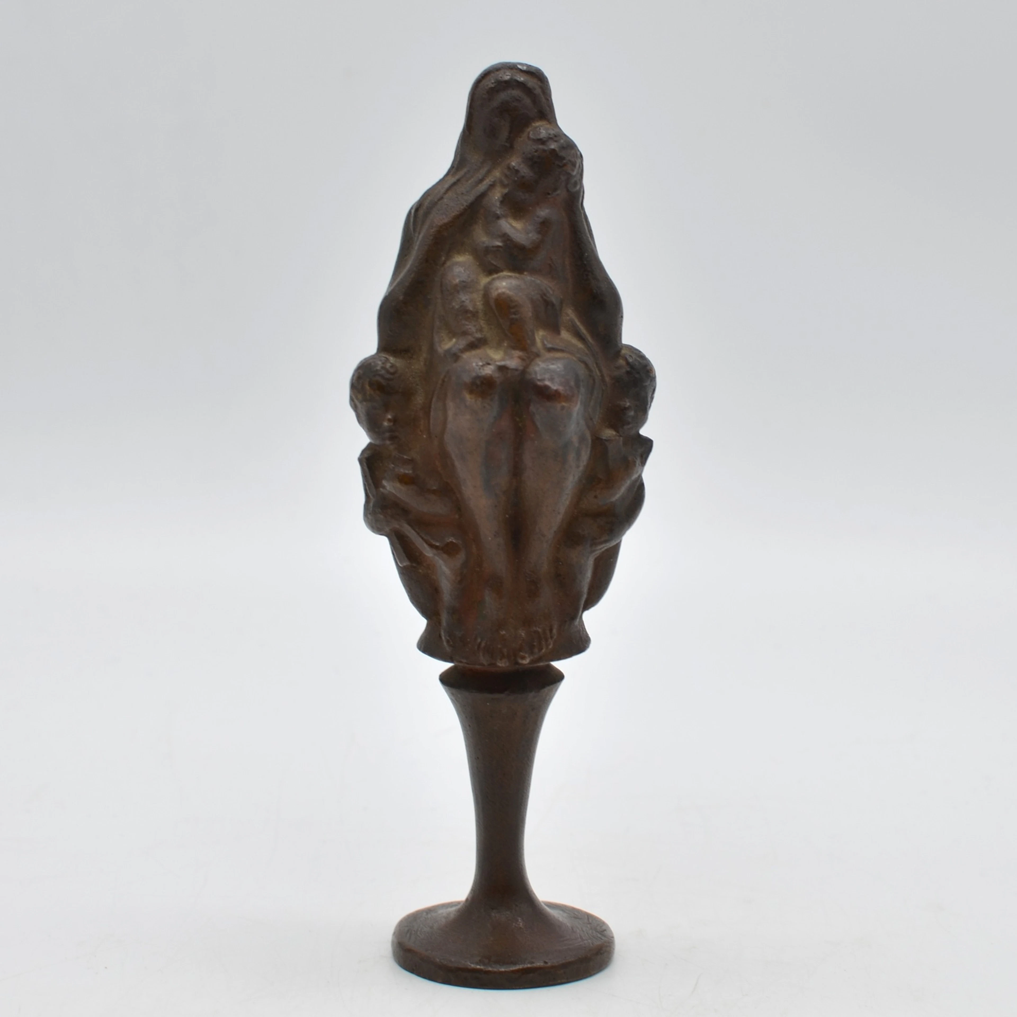 GEORG WRBA (1872-1939). "CARITAS", 1928, BRONZEFIGUR / PETSCHAFT