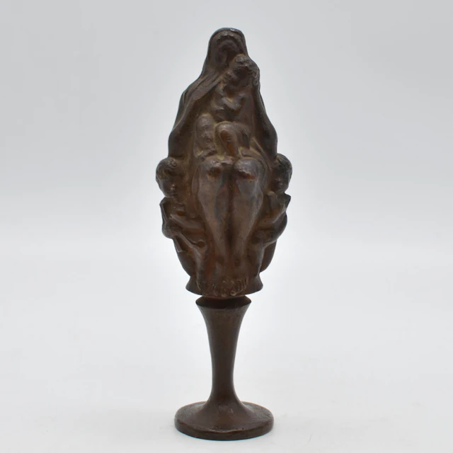 GEORG WRBA (1872-1939). "CARITAS", 1928, BRONZEFIGUR / PETSCHAFT