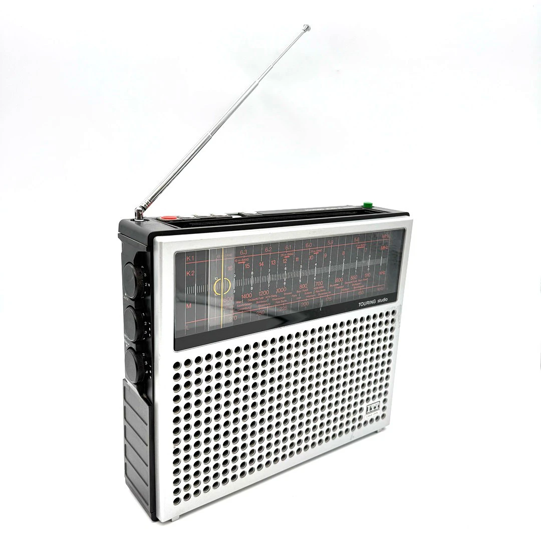 ITT SCHAUB-LORENZ TOURING STUDIO 107 RADIO 1975-1978.