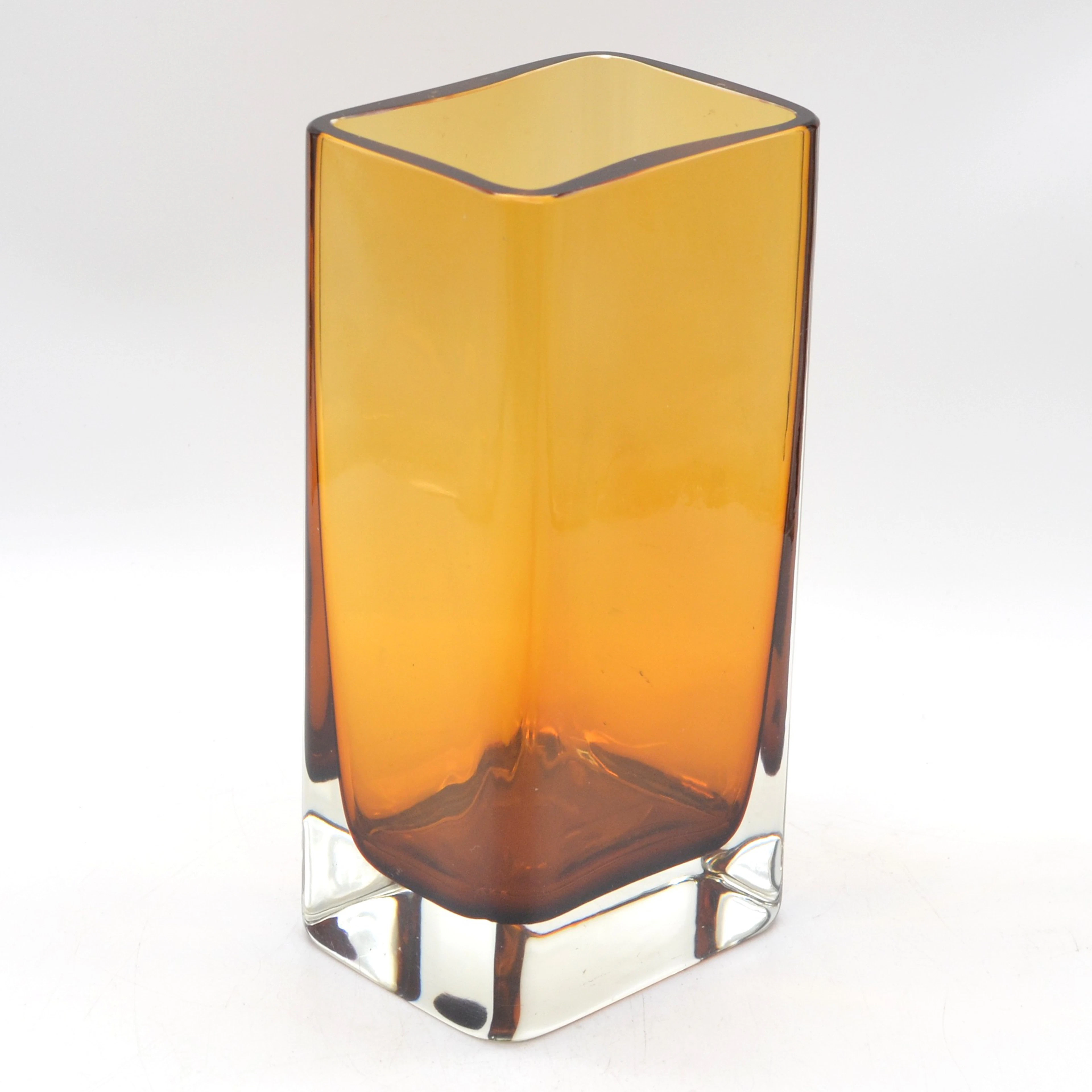 GINO CENEDESE. MURANO DESIGNERVASE, STUDIOGLAS, BERNSTEINFARBE, SOMMERSO