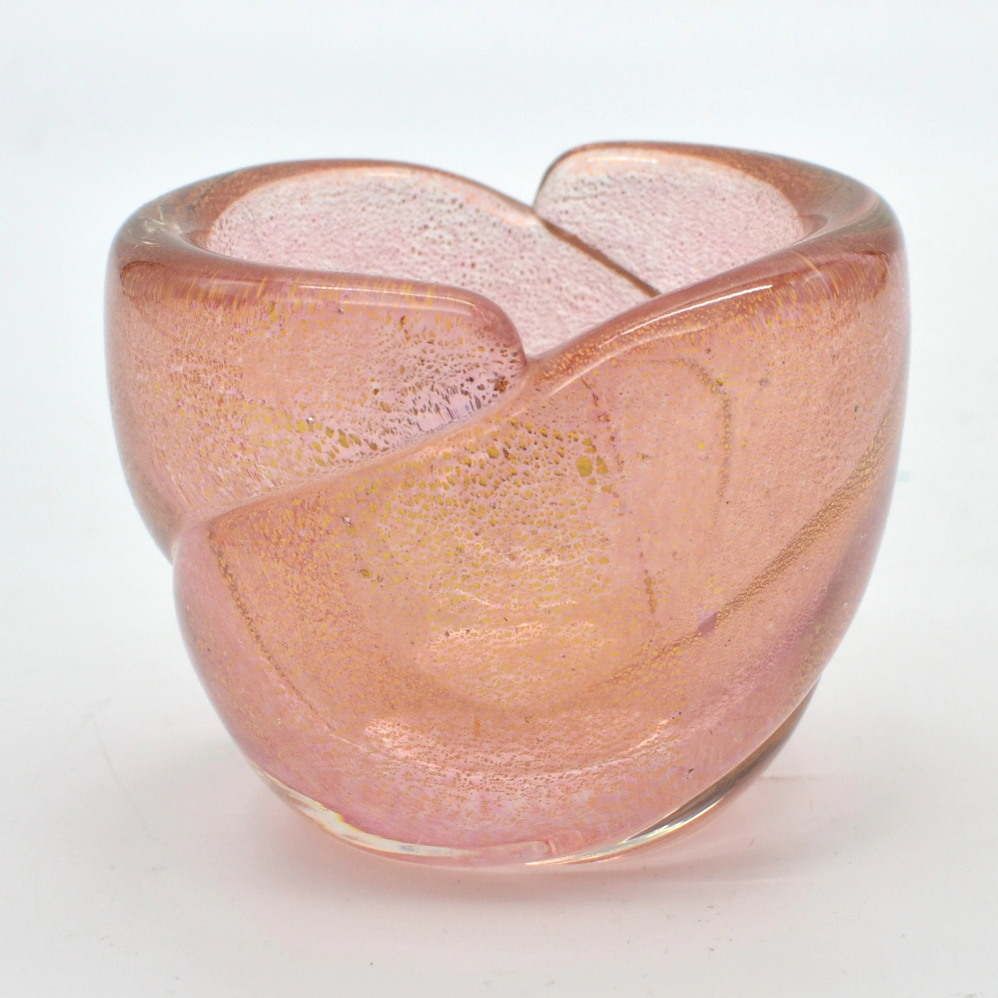 ARCHIMEDE SEGUSO. MURANO GLAS SCHALE, ROSAFARBENES GLAS MIT GOLDPLATZFOLIE