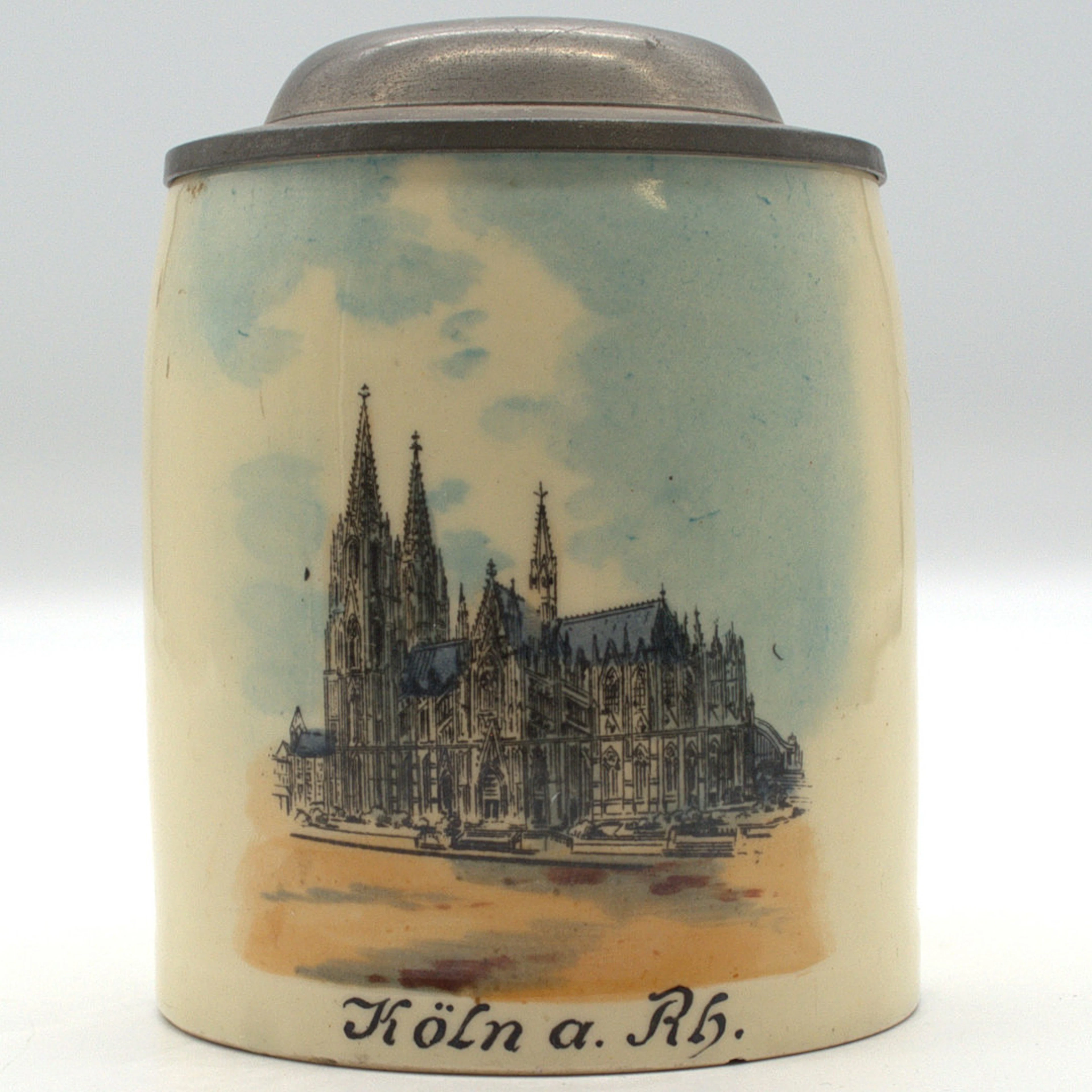 ANTIKER BIERKRUG AUS STEINZEUG UND ZINNDECKELFÜR 1/8 LITER MIT DARSTELLUNG