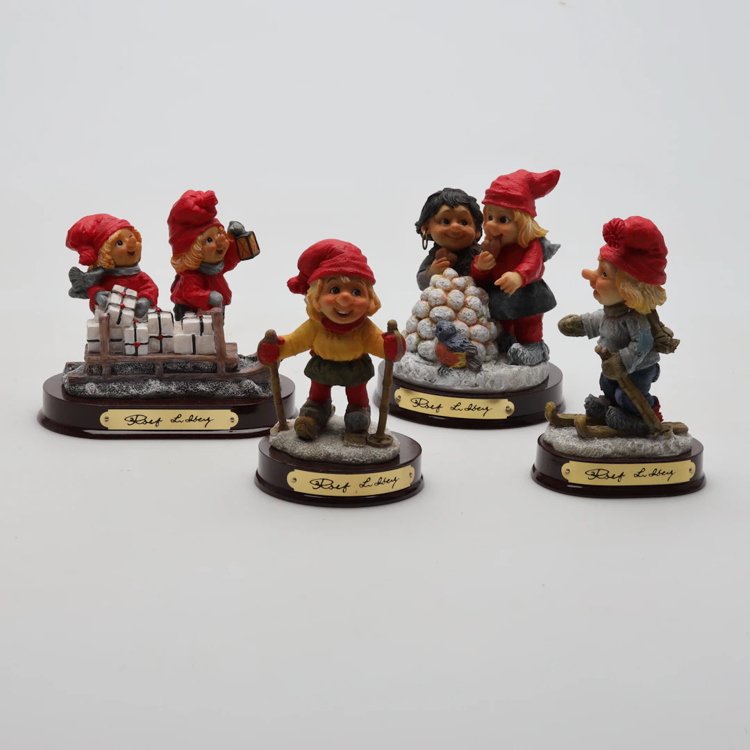 ROLF LIDBERG. FIGURINER 4 st polyresin.