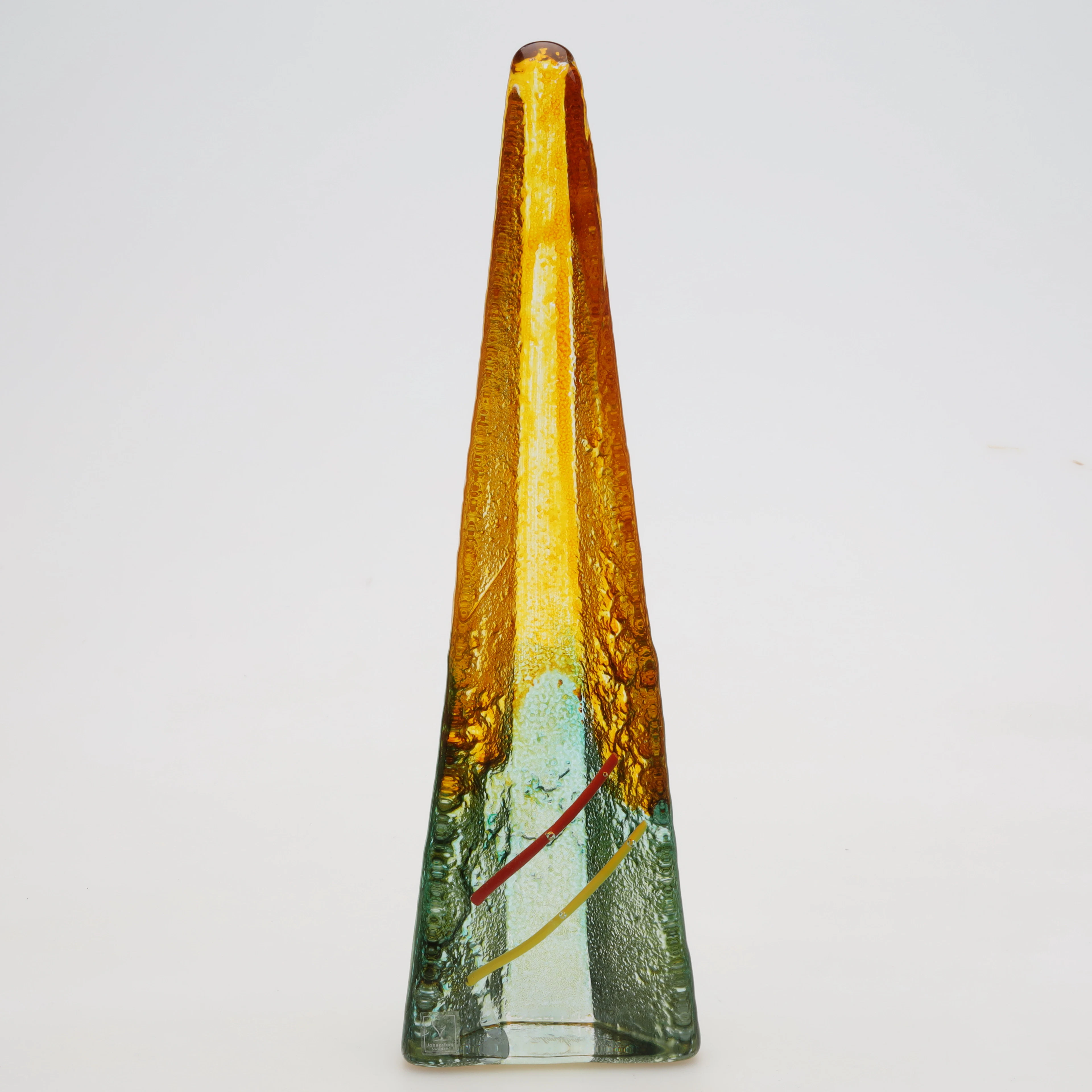 BJÖRN HULTQVIST. SKULPTUR glas i form av obelisk Johansfors signerad.