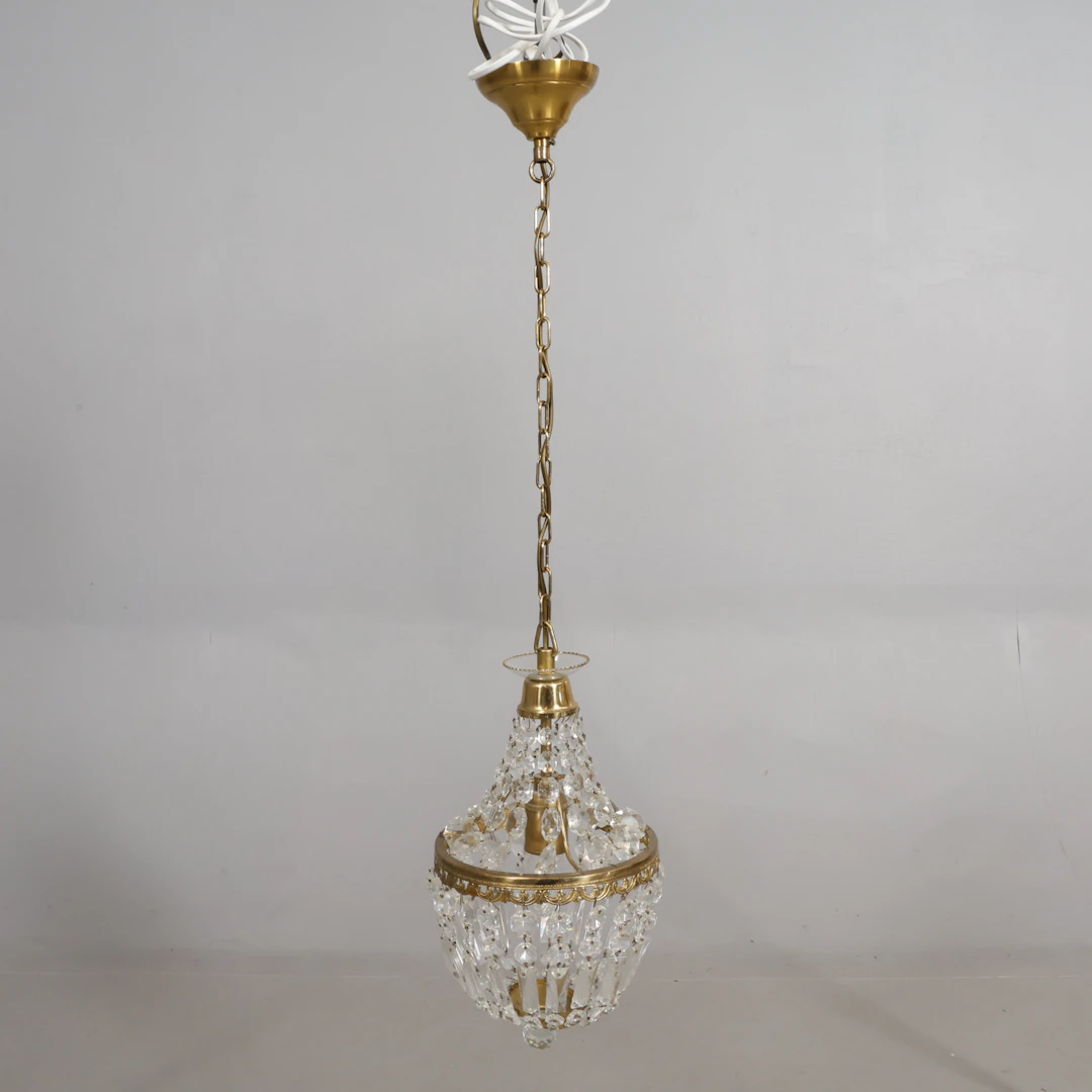 TAKLAMPA med prismor 1900-tal.