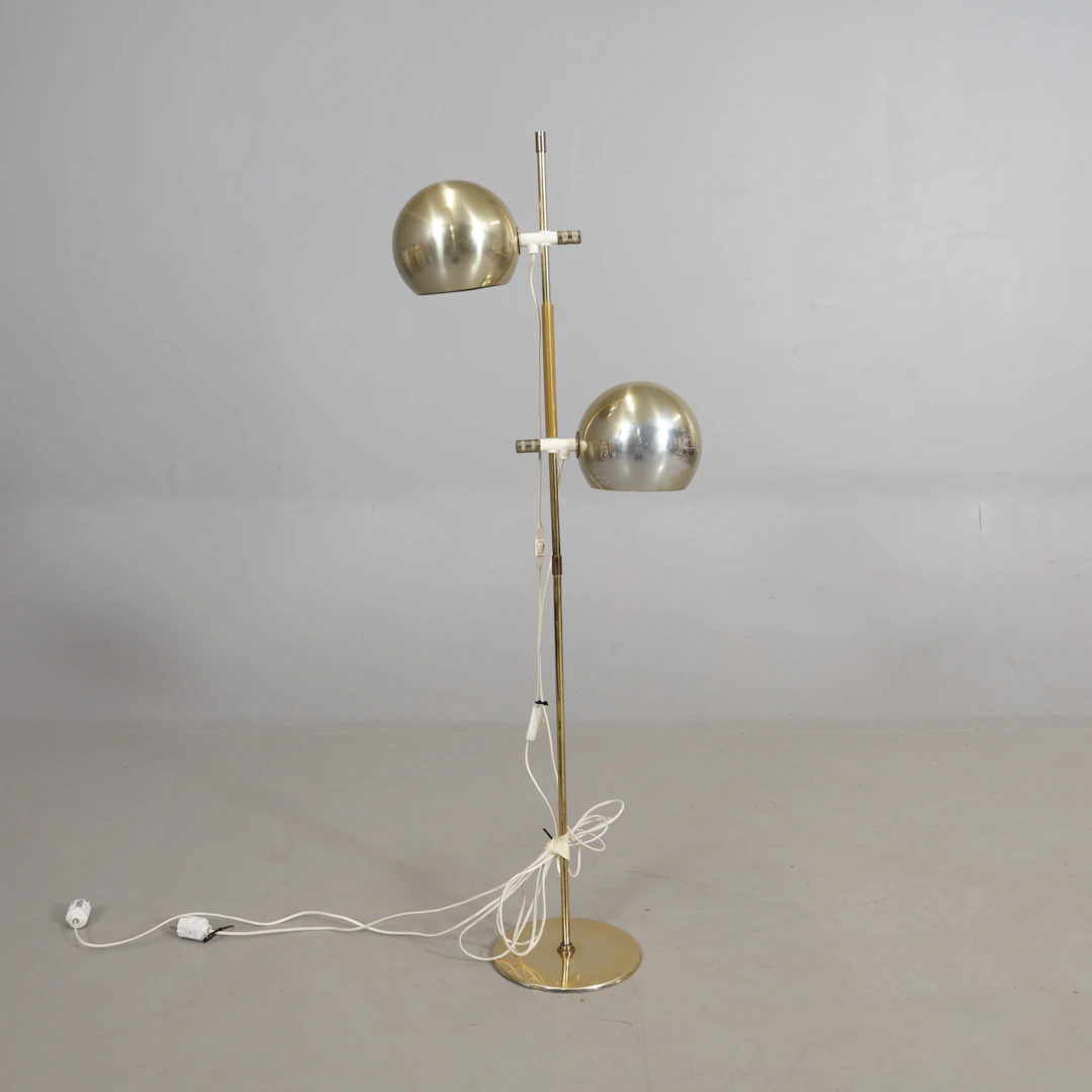 GOLVLAMPA 1900-talets andra hälft , Hemi klot, Lyktan Bankeryd.