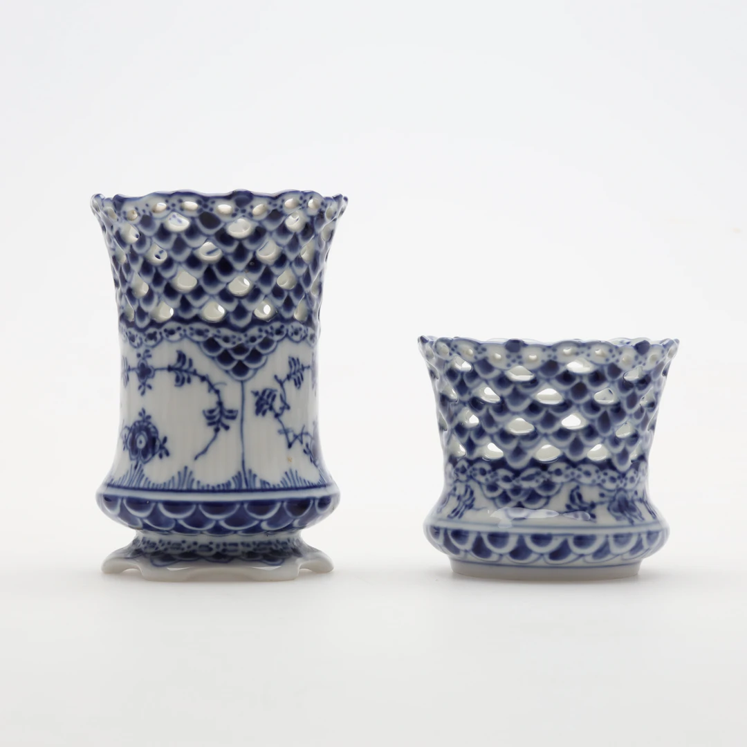 VASER 2 st Musselmalet helblond, Royal Copenhagen.