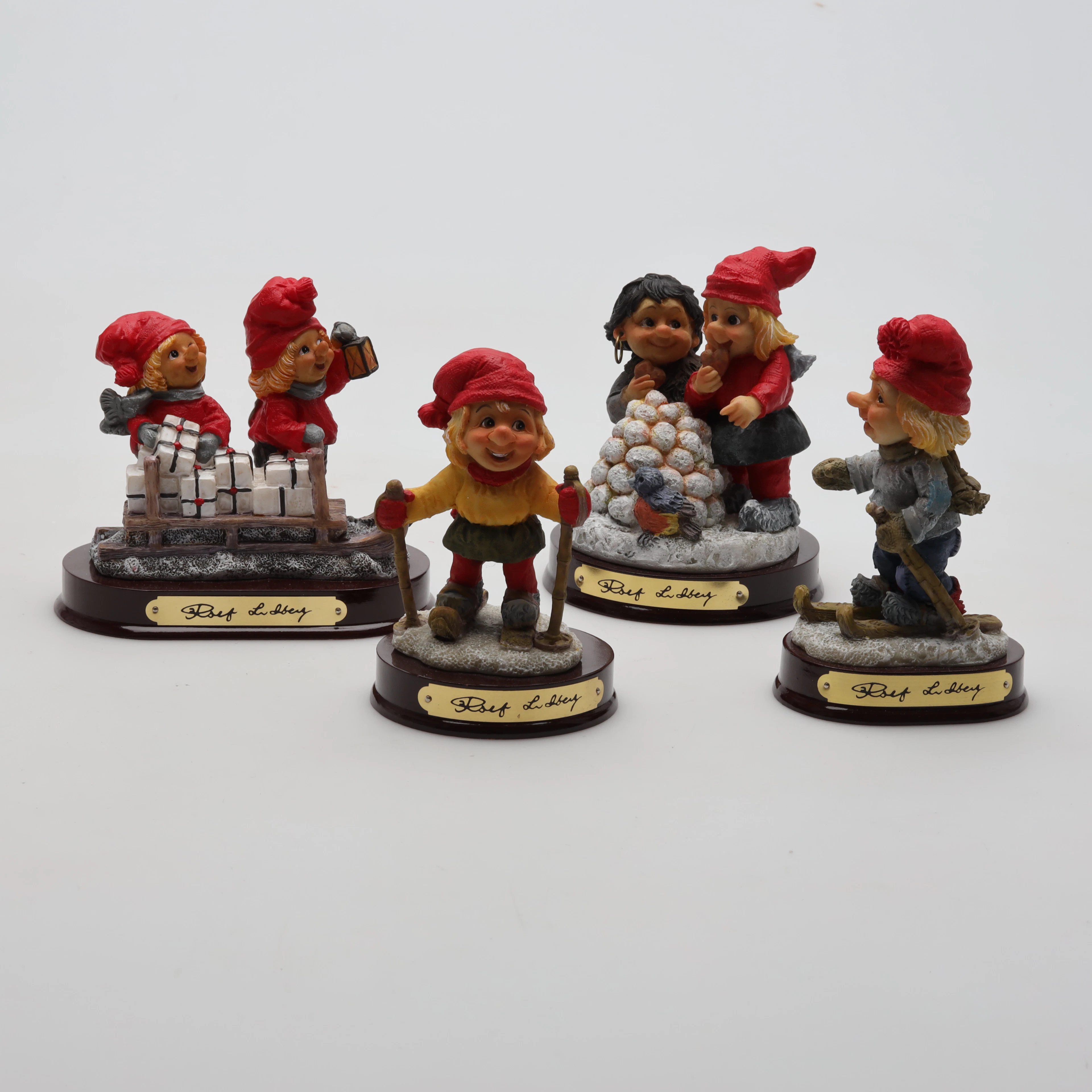 ROLF LIDBERG. FIGURINER 4 st polyresin.