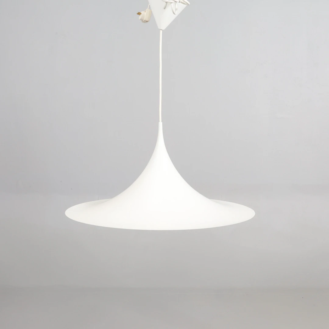 CLAES BONDERUP & TORSTEN THORUP. TAKLAMPA "Semipendel", vitlackerad