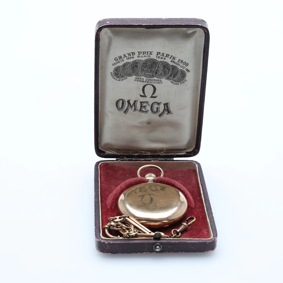 FICKUR Omega savonettmodell 14K guld bruttovikt ca 89,4 gram.