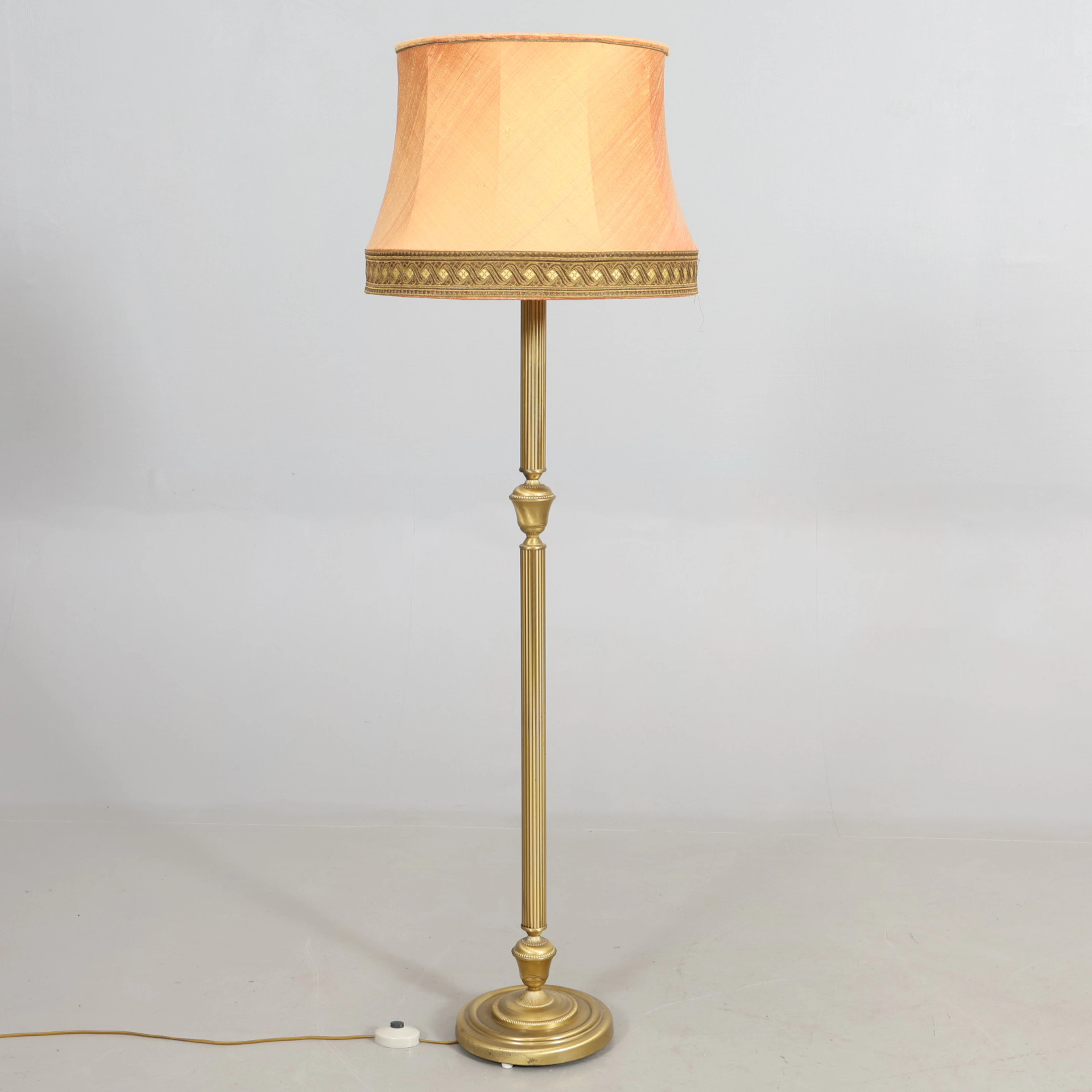GOLVLAMPA 1900-tal.
