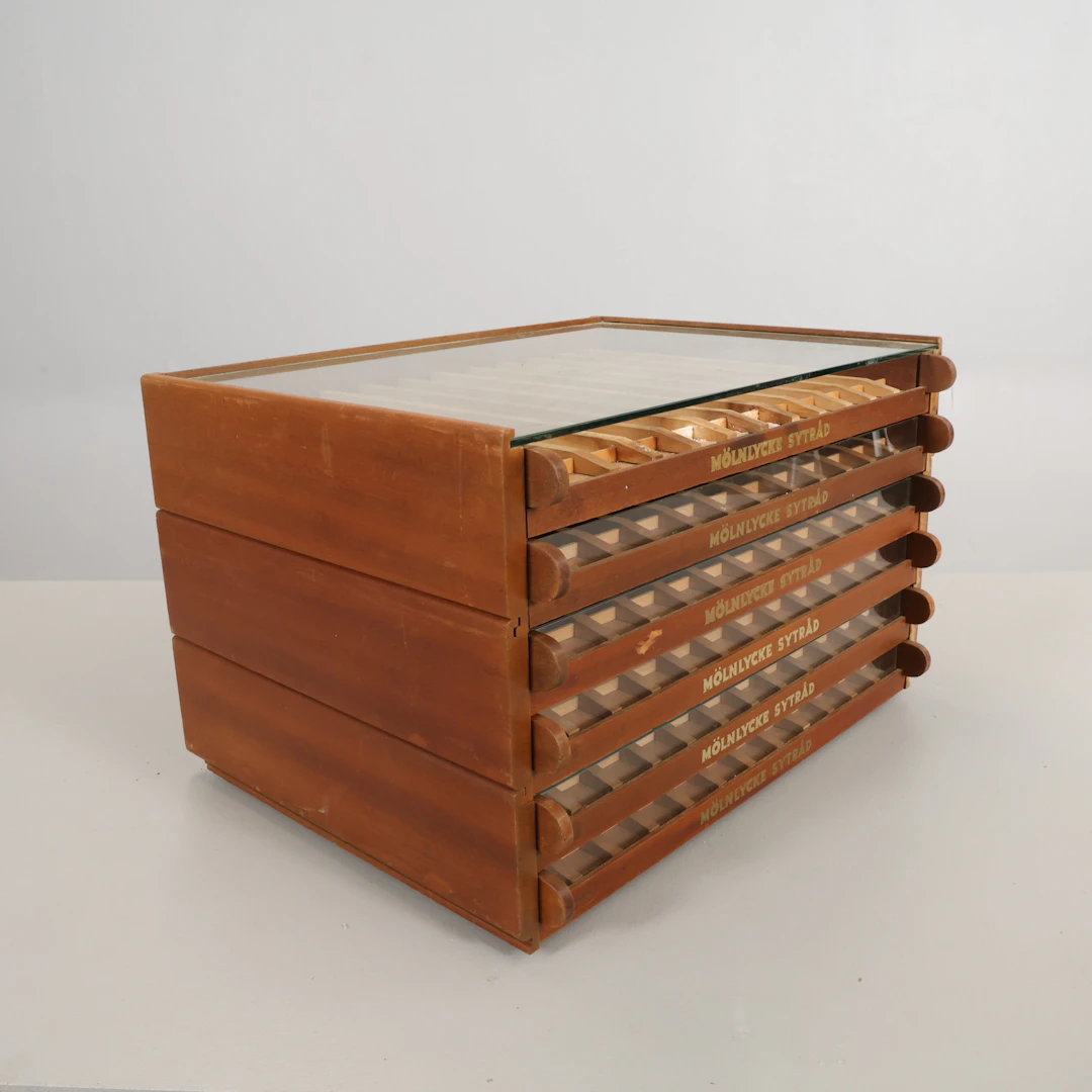 HYLLA för sytråd, Mölnlycke.