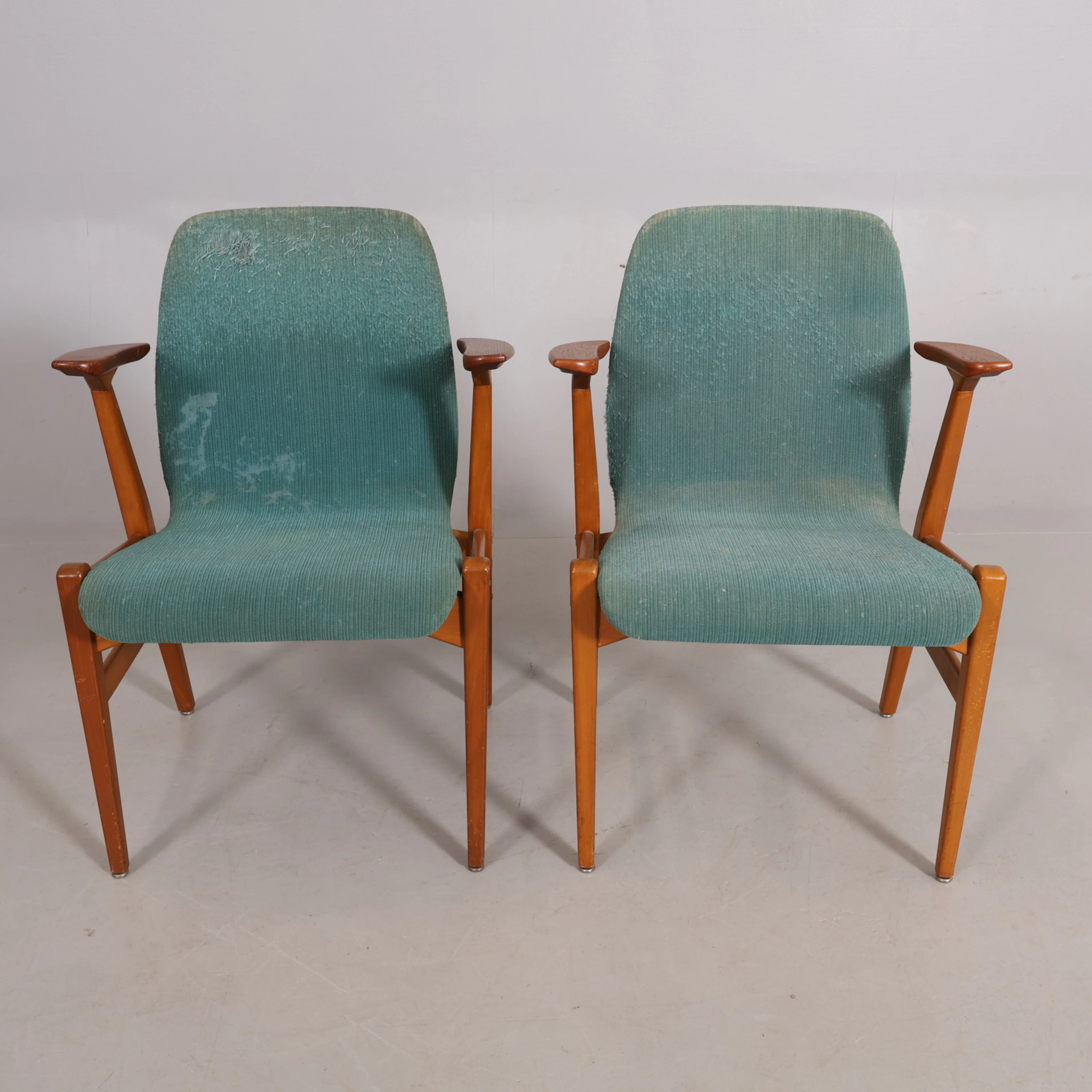 KARMSTOL AR 1 par teak, Svegards 1900-talets mitt.
