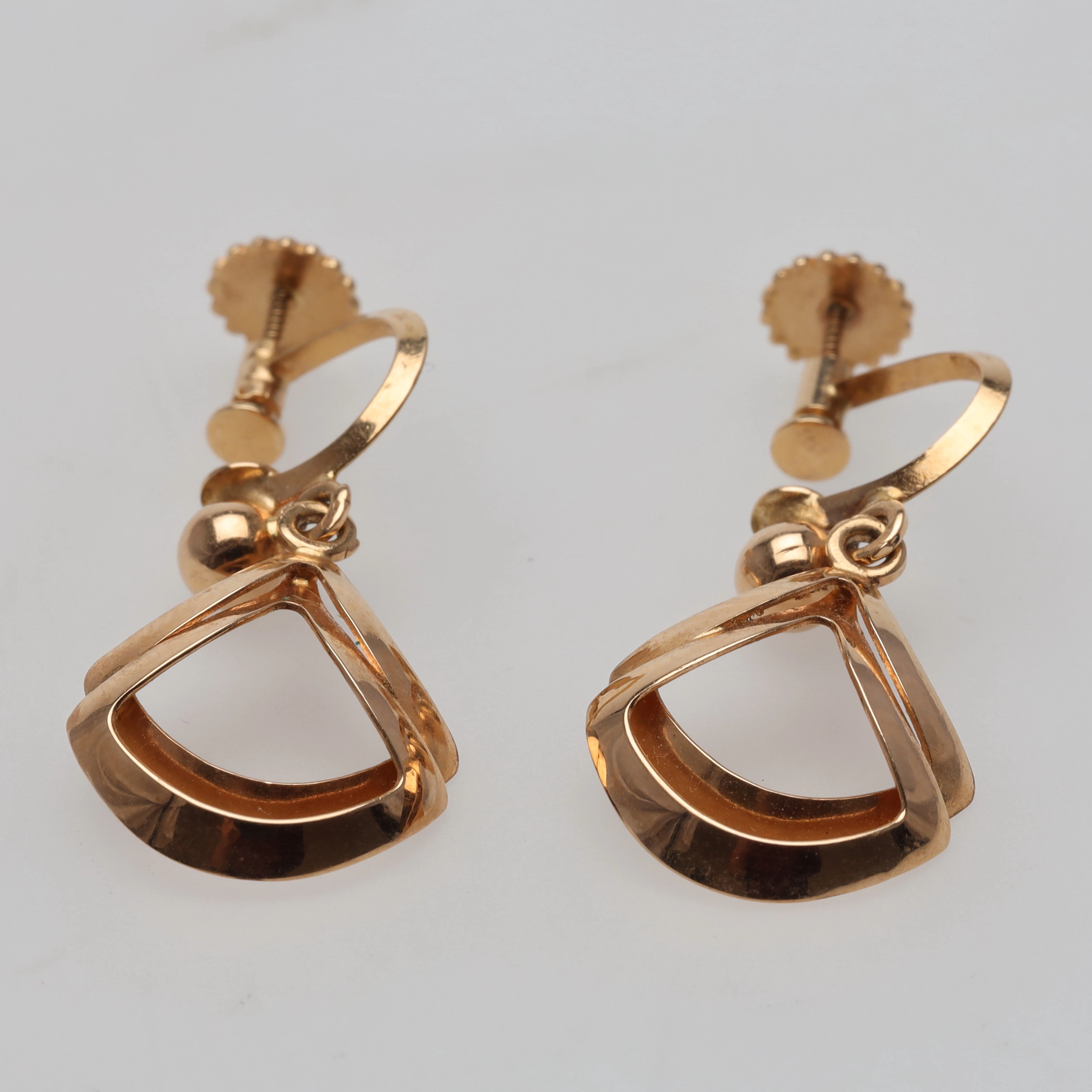 ÖRHÄNGEN par 18K guld vikt ca 3,3 gram.
