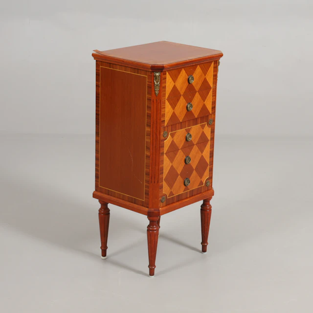SÄNGSKÅP/ BYRÅ, gustaviansk stil, 1900-talets mitt.