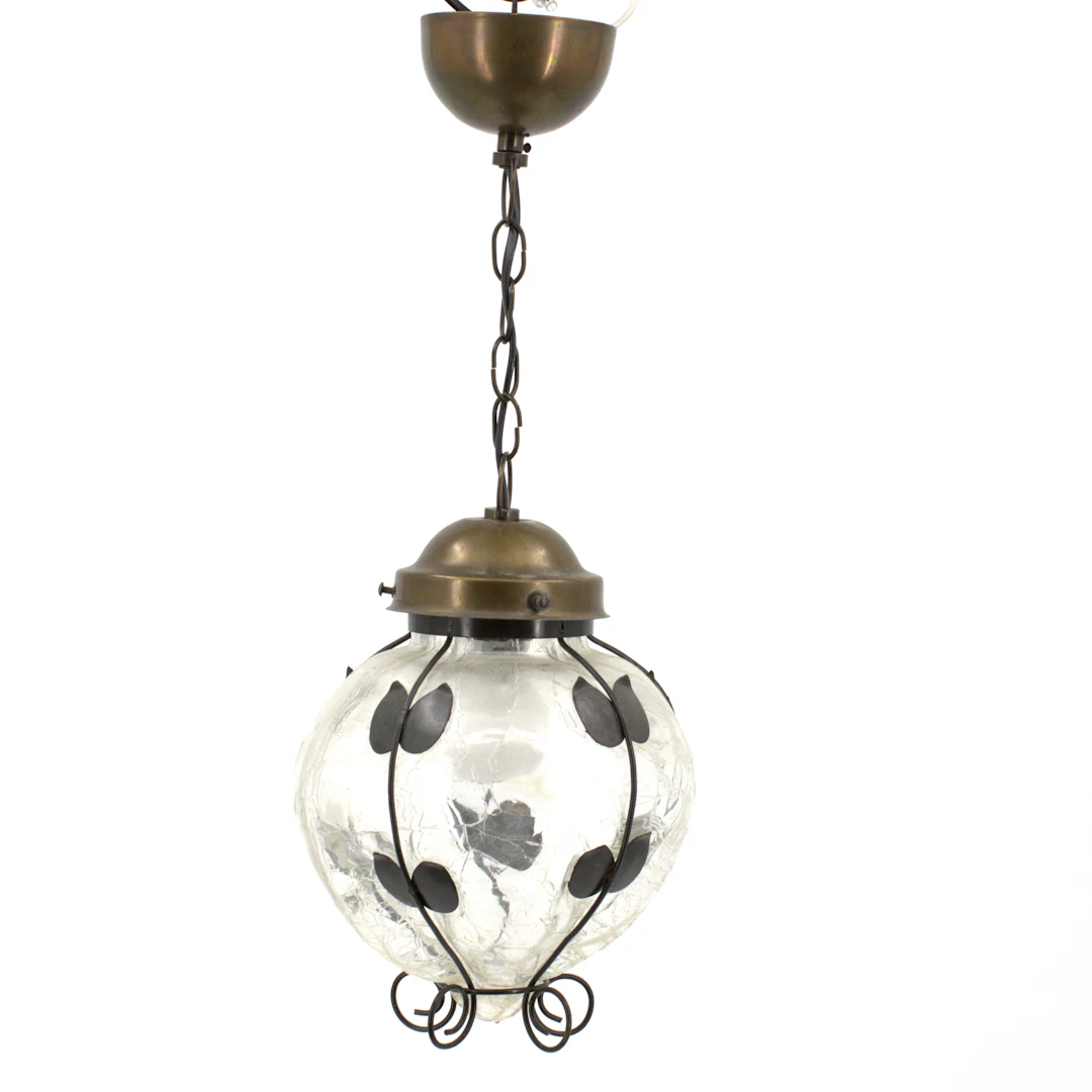 TAKLAMPA, metall, kupa av glas, 1900-talets mitt.