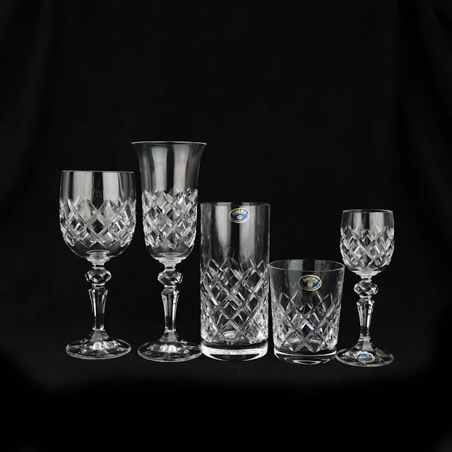 GLASSERVIS, 60 delar, slipat rutmönster, octagon fot, "Bohemia" Czechoslovakia