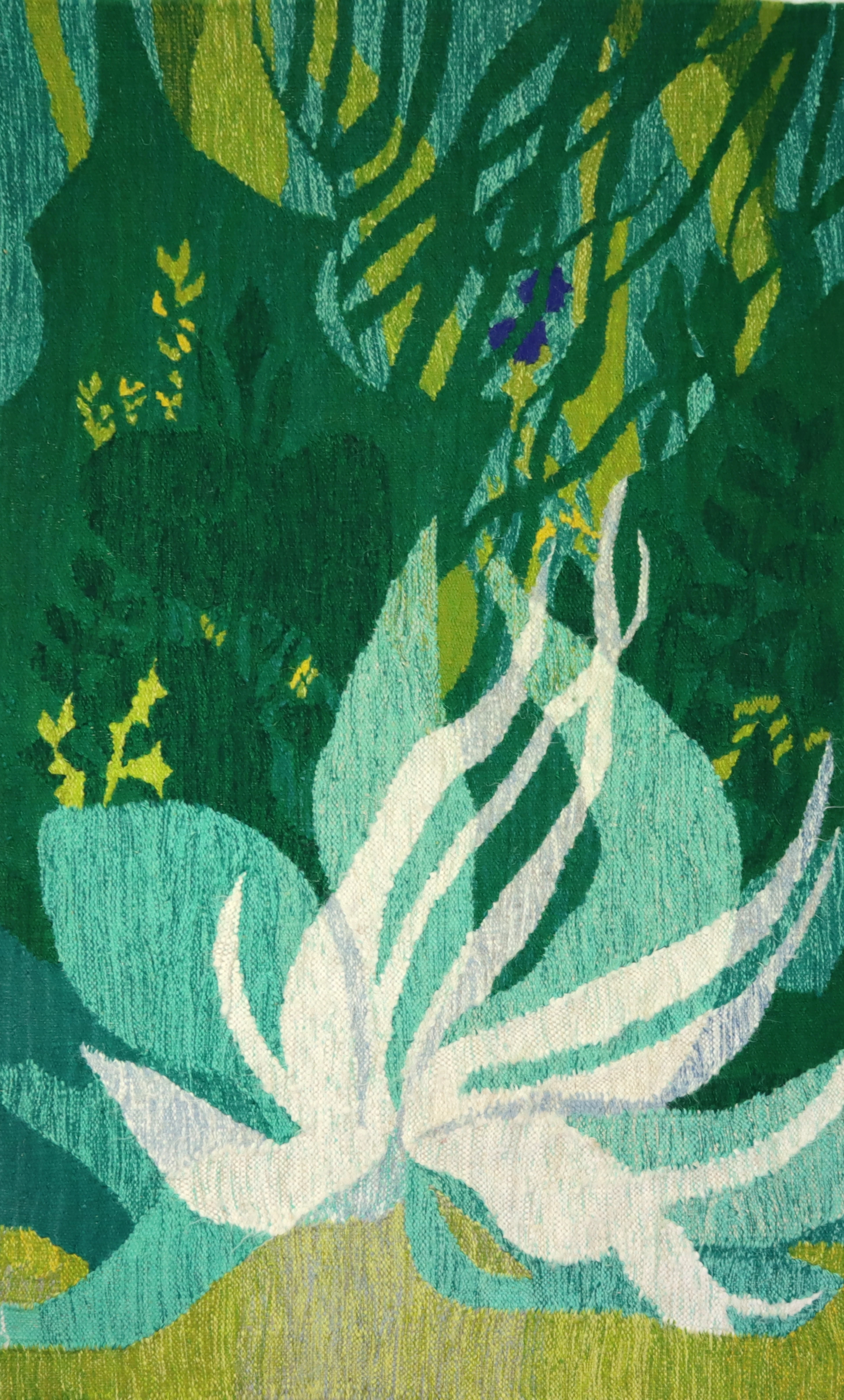 K ZIENICKI OCH B KORNECKA. Vävnad, "Lilje", ull, ca 78 x 131 cm.