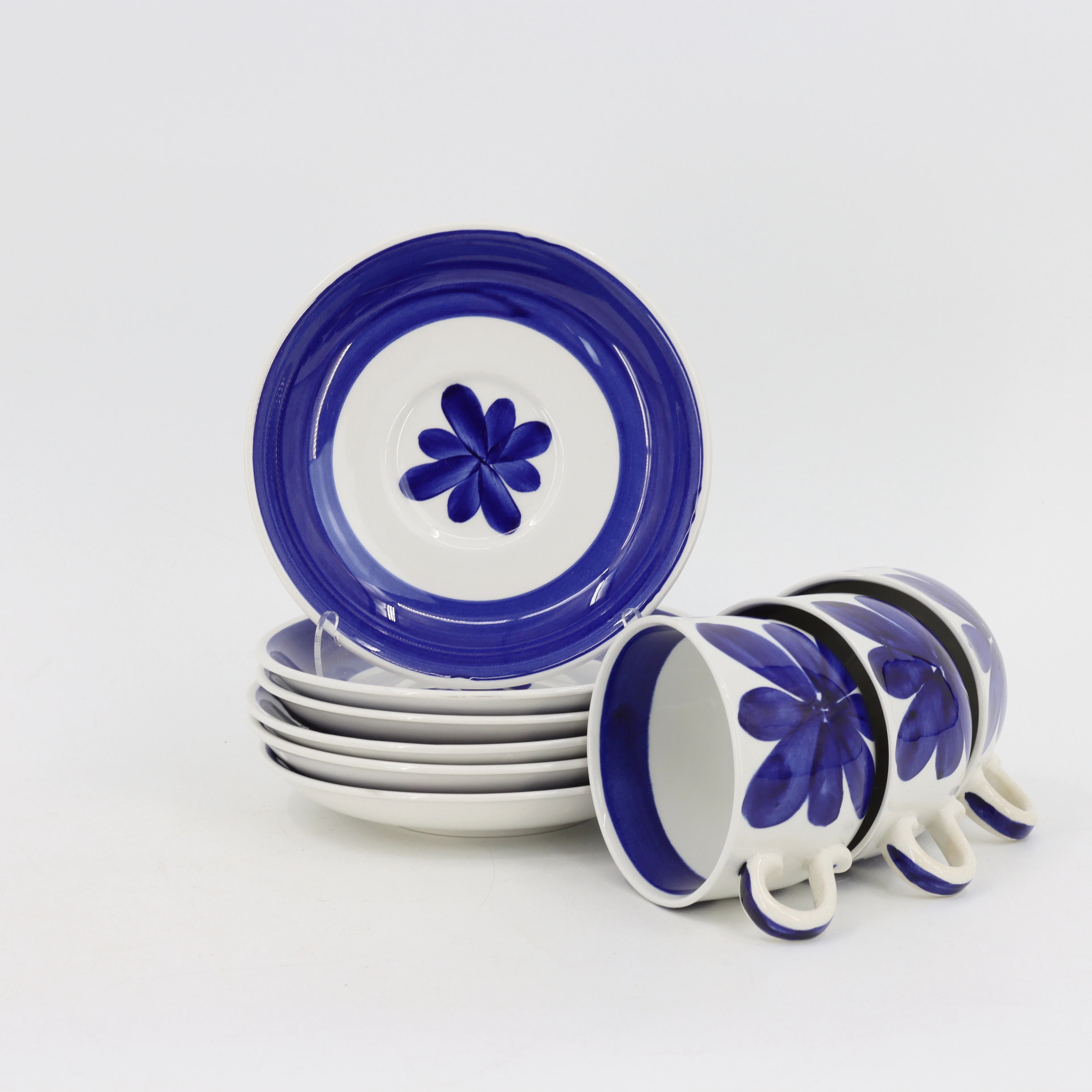 PAULA VON FREYMANN. Tekoppar med fat, 3 + 6 delar, "Paula", flintgods