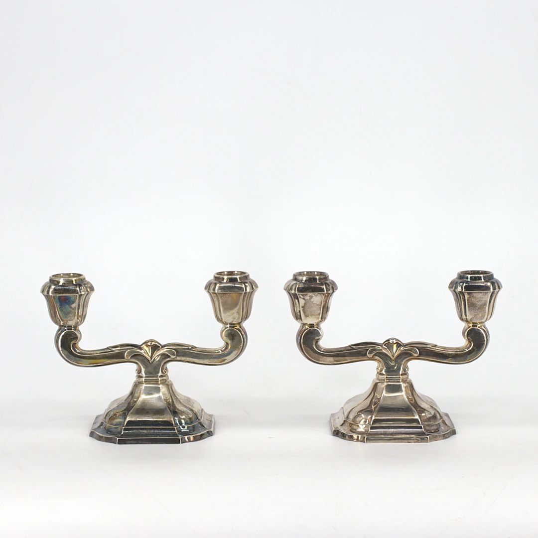 LJUSSTAKAR, ett par tvåarmade, silver 835, 1900-talets mitt.