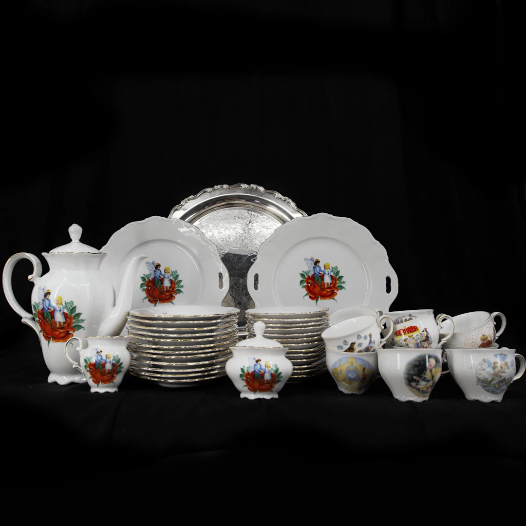 KAFFESERVIS, 41 delar, "H.C. Andersens eventyr", porslin, bricka nysilver