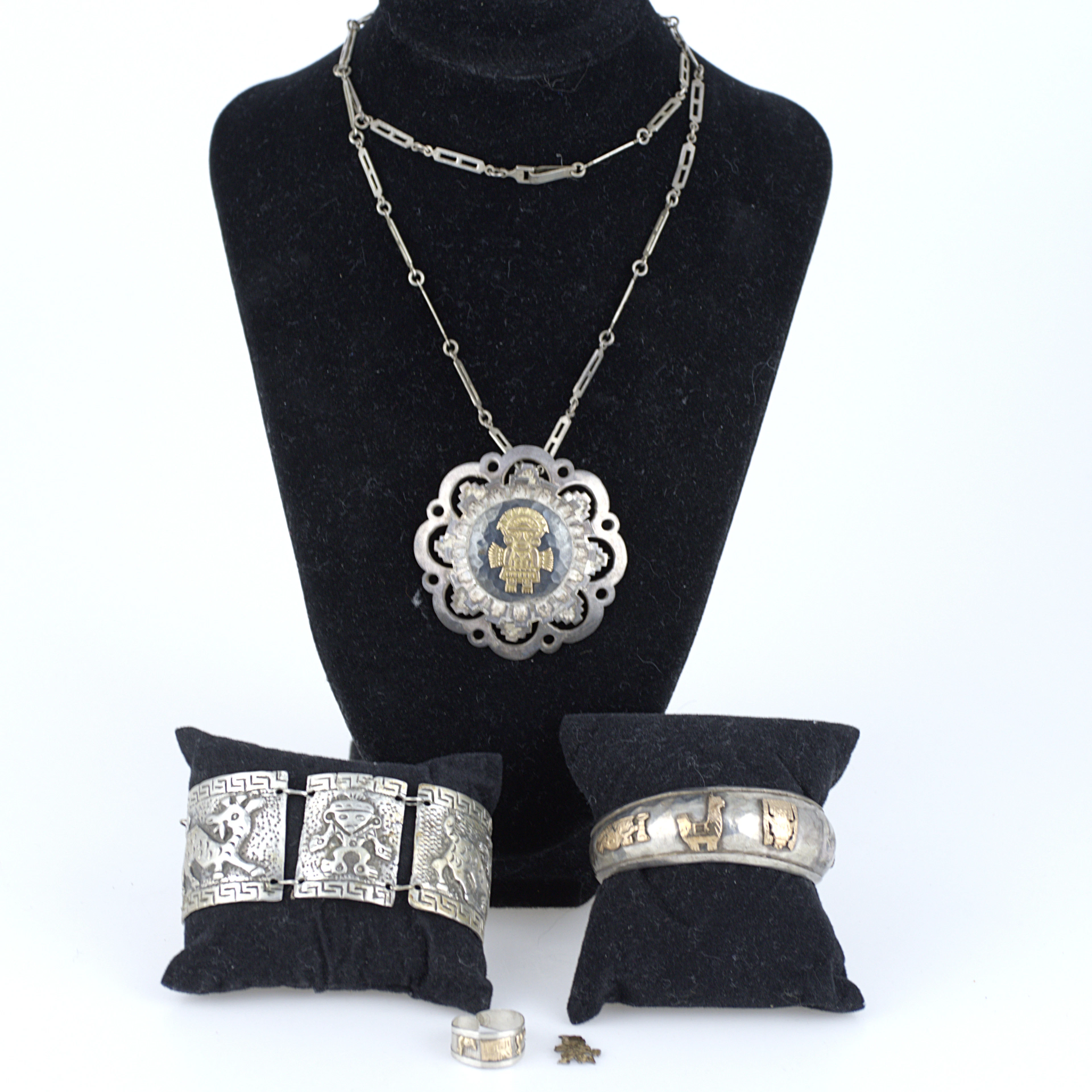 ARMBAND, HALSBAND och RING, 5 delar, silver och guld 18k. inkamönster