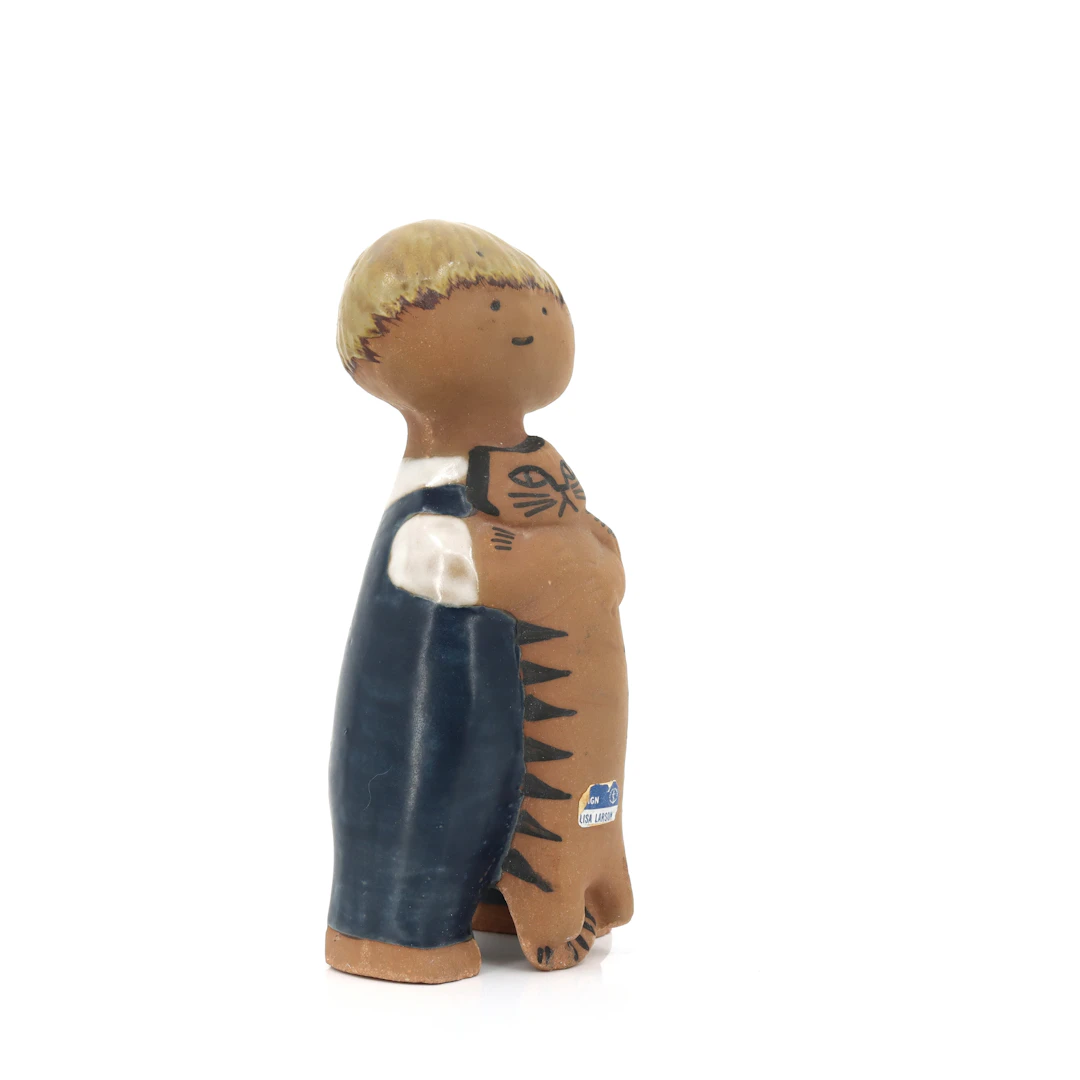 LISA LARSON. Figurin, stengods, "Pelle" Ur serien "Larsons ungar", Gustavsberg.