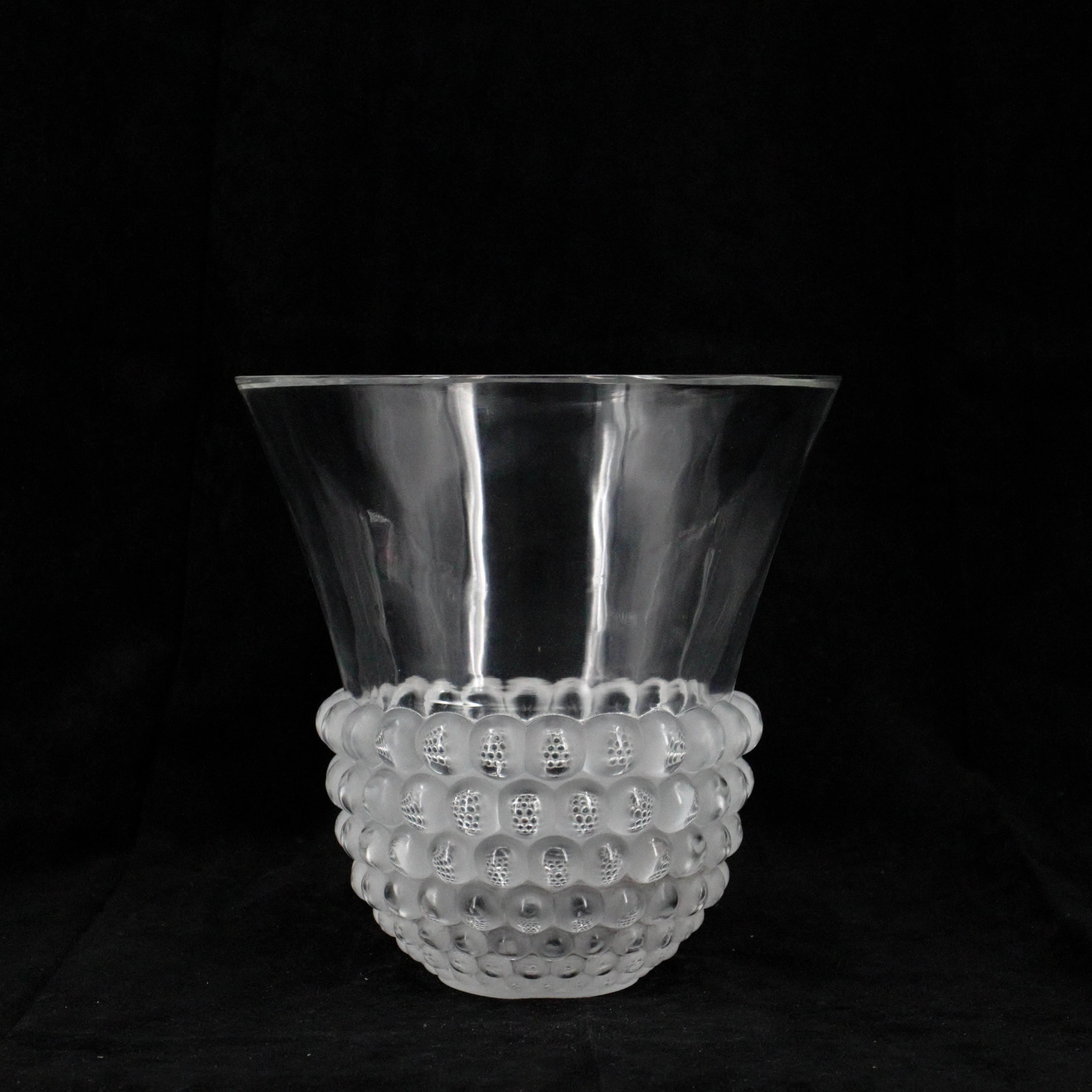 RENÉ LALIQUE. Vas, "Graines", glas, Lalique, signerad, France.