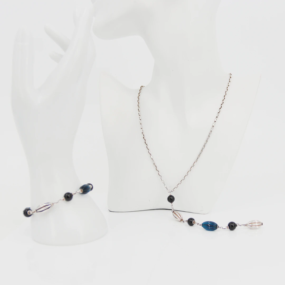 ESPRIT. Halsband och armband, sterlingsilver, blå och svarta stenar/pärlor