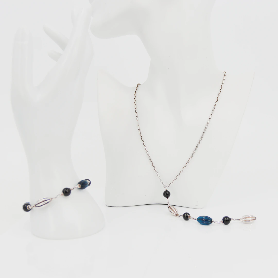 ESPRIT. Halsband och armband, sterlingsilver, blå och svarta stenar/pärlor