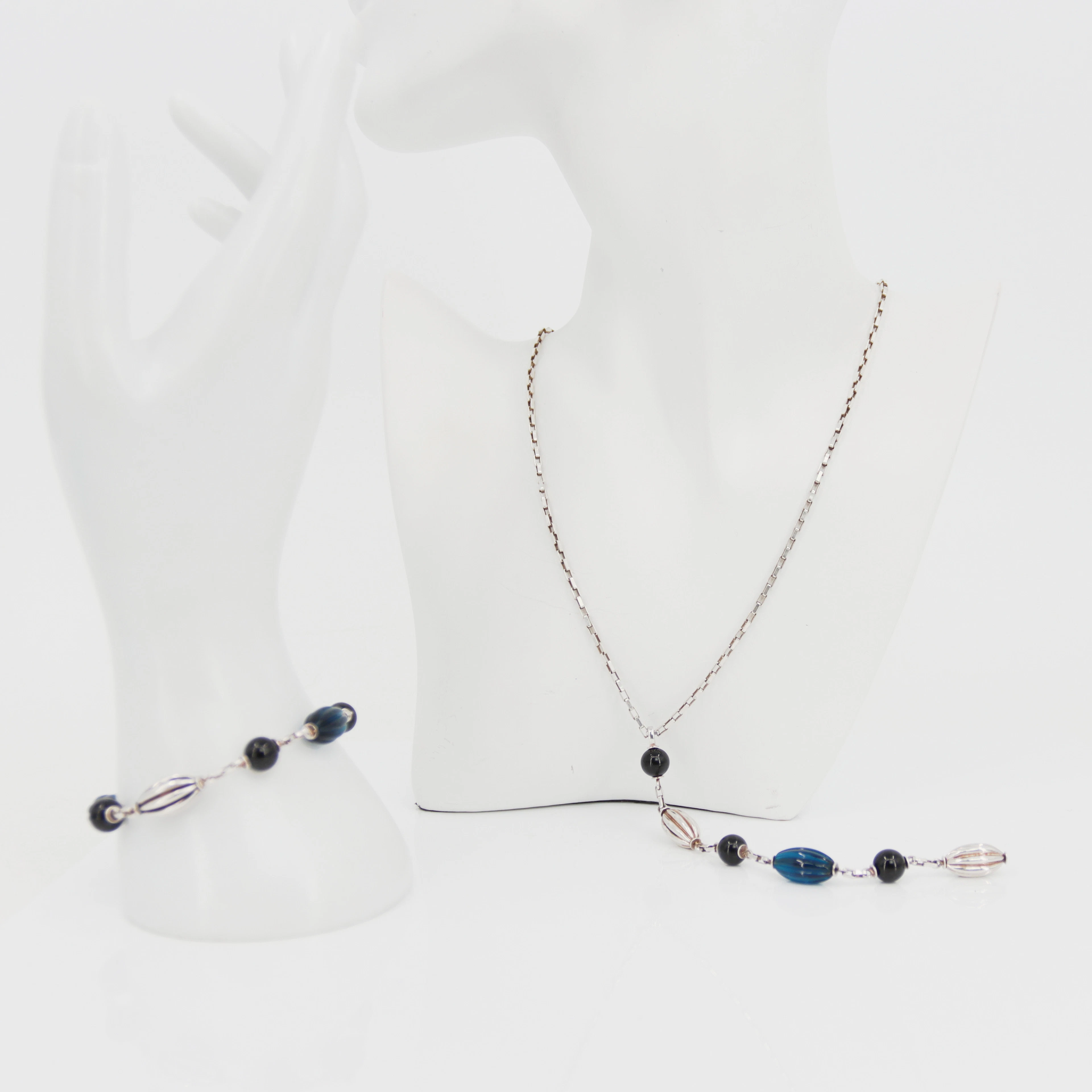 ESPRIT. Halsband och armband, sterlingsilver, blå och svarta stenar/pärlor
