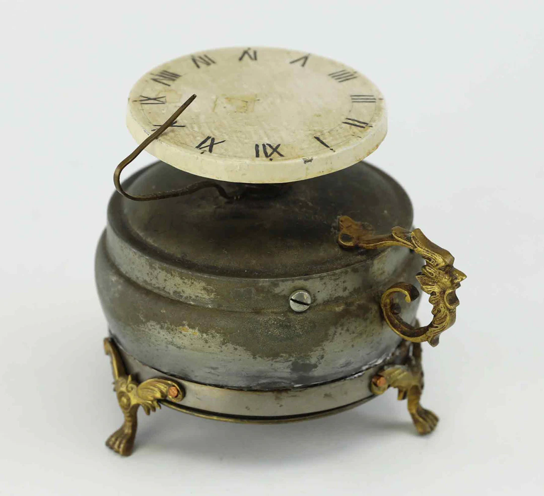 VÄCKARKLOCKA/RESEUR/BORDSUR, 1800-tal.