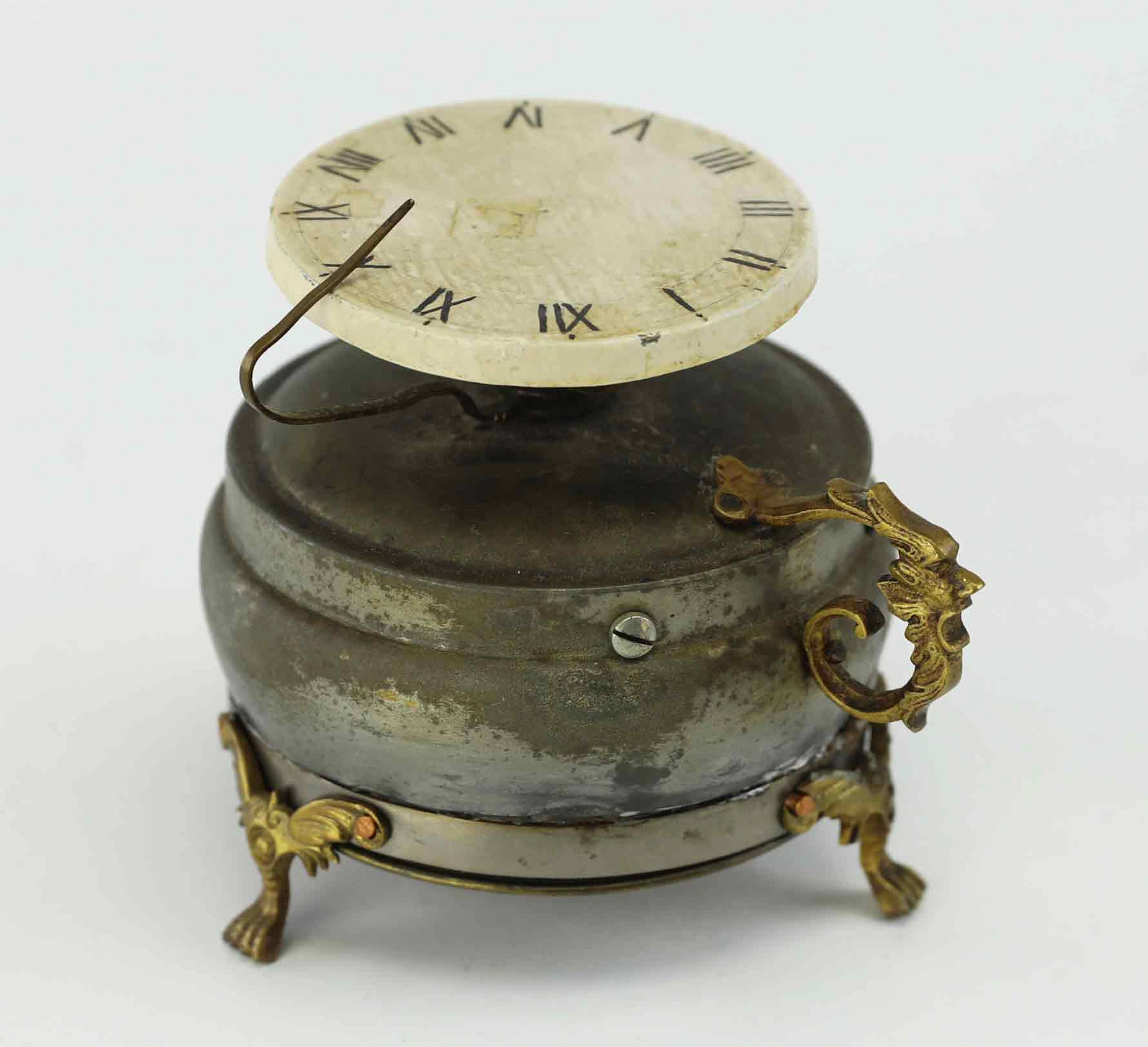 VÄCKARKLOCKA/RESEUR/BORDSUR, 1800-tal.