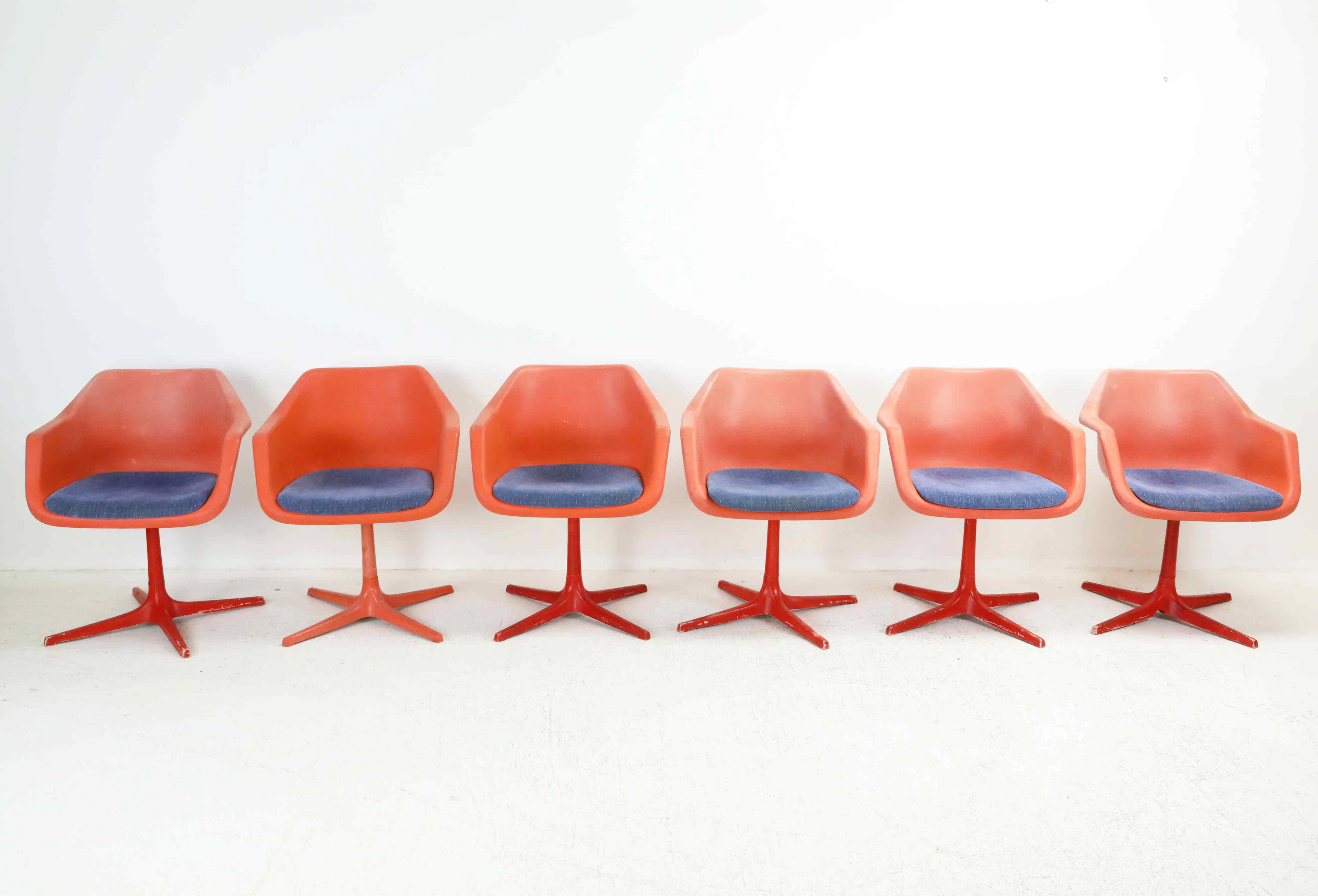 ROBIN DAY (1915–2010). Stolar, 6 st, Space Age, för Hille, England