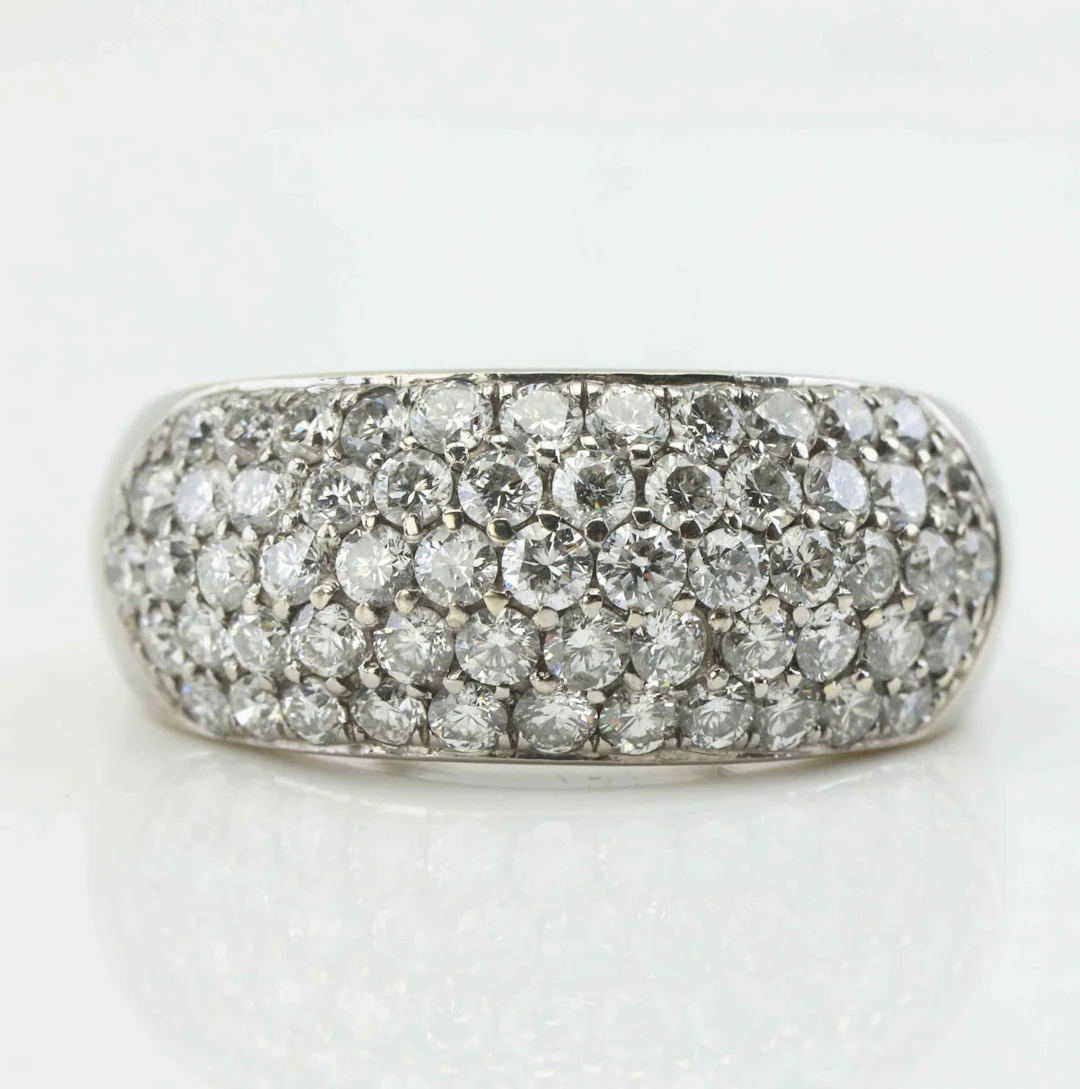 PAVÈRING, vitguld 18K, diamanter, bombé-form.